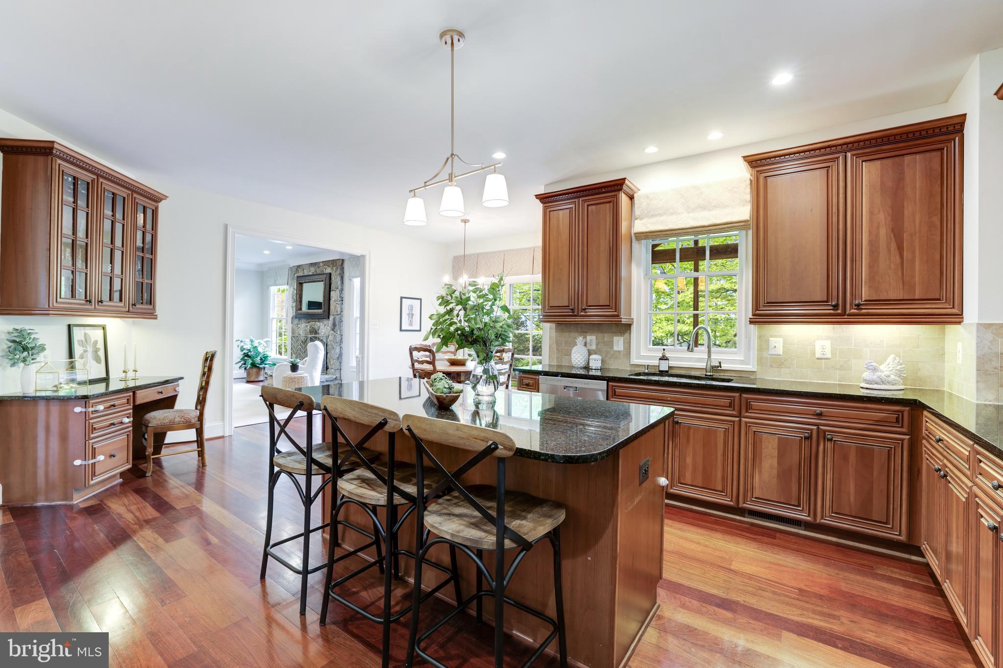 BELLEVUE FOREST - Residential