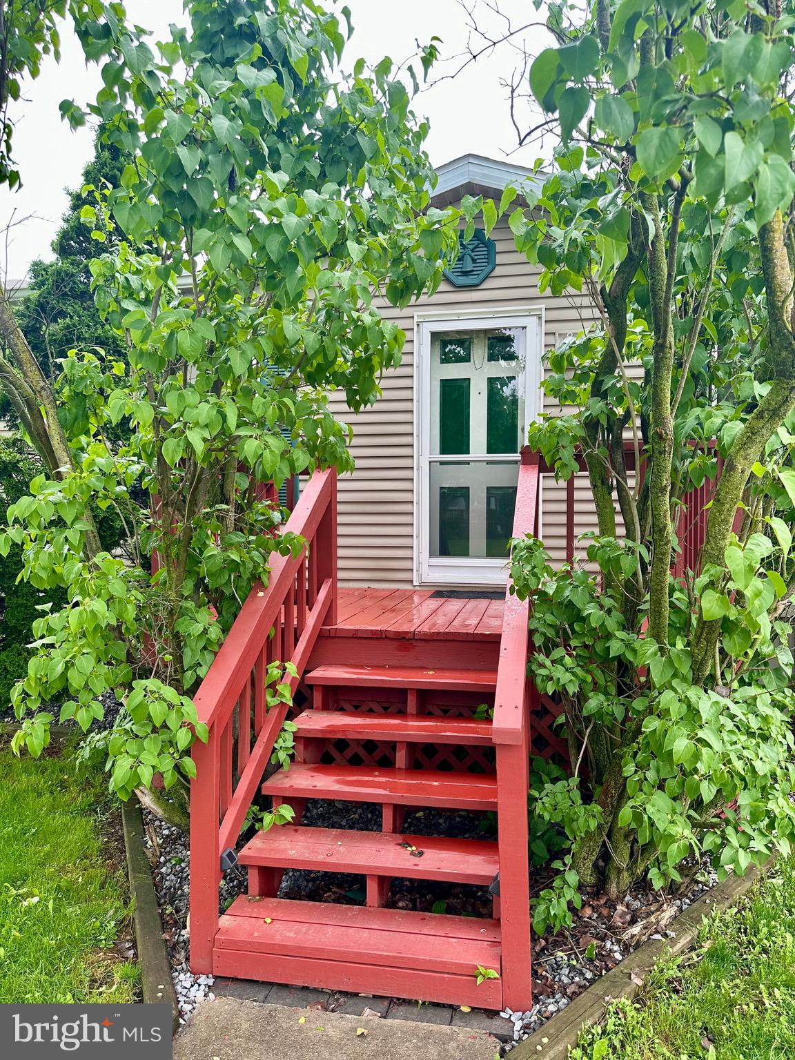 73 RUSTIC DRIVE