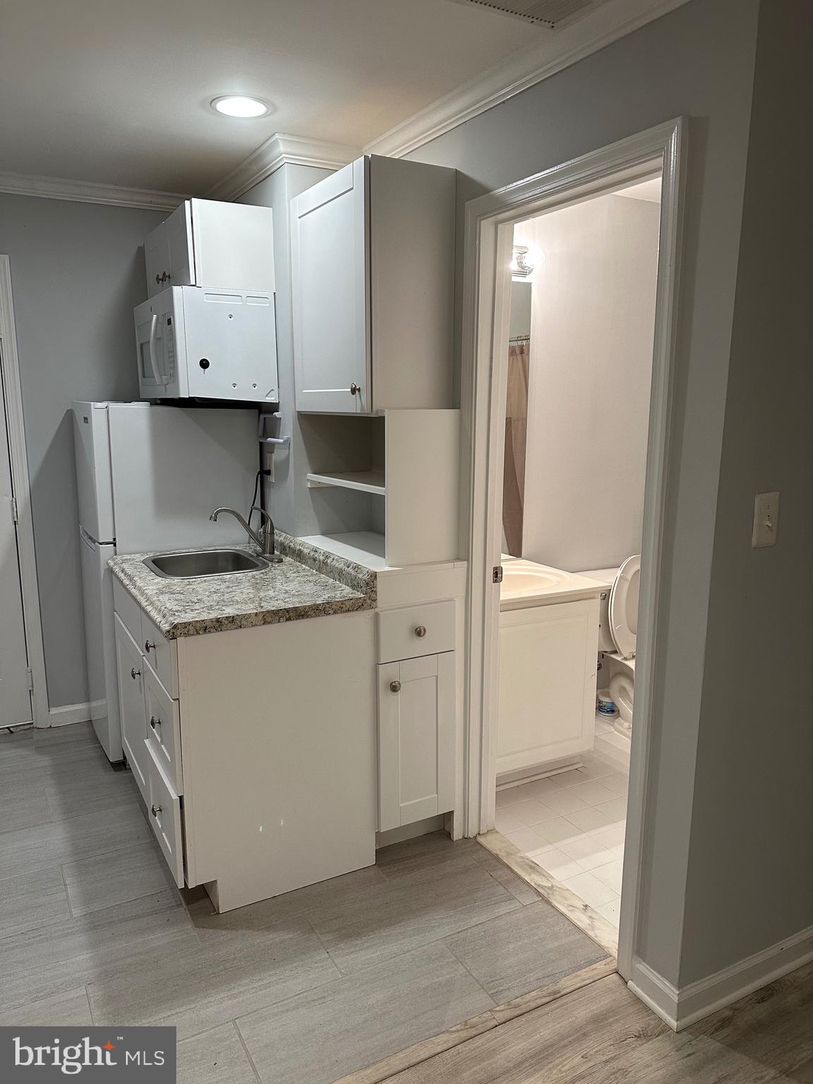 POTTERS GLEN - Residential Lease