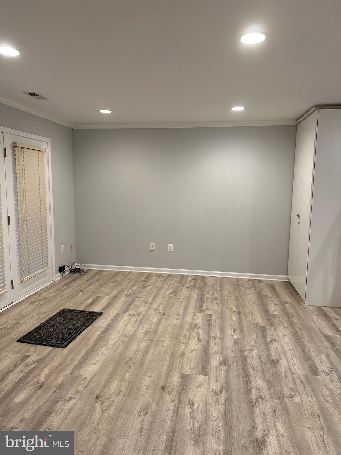 POTTERS GLEN - Residential Lease