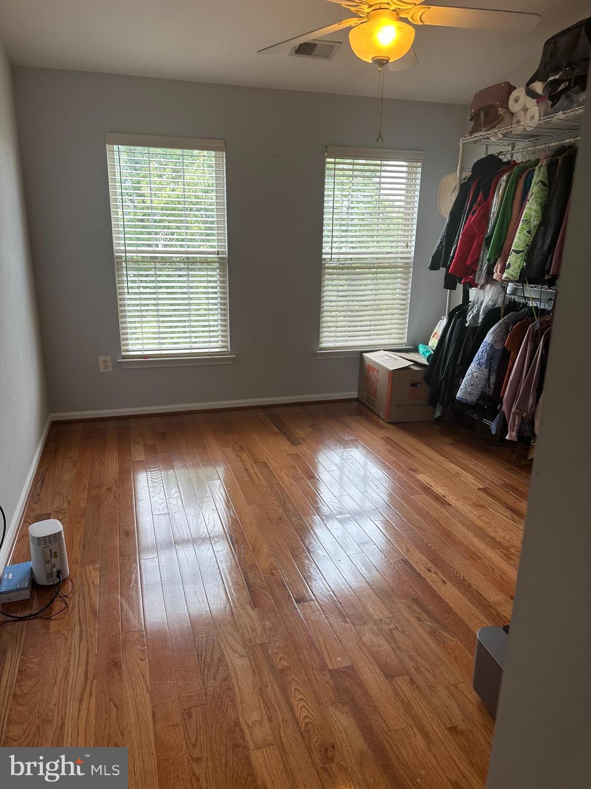 POTTERS GLEN - Residential Lease