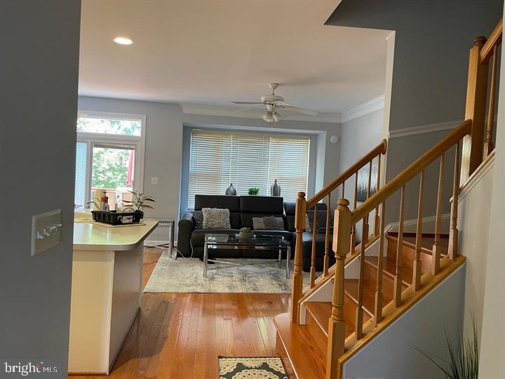 POTTERS GLEN - Residential Lease