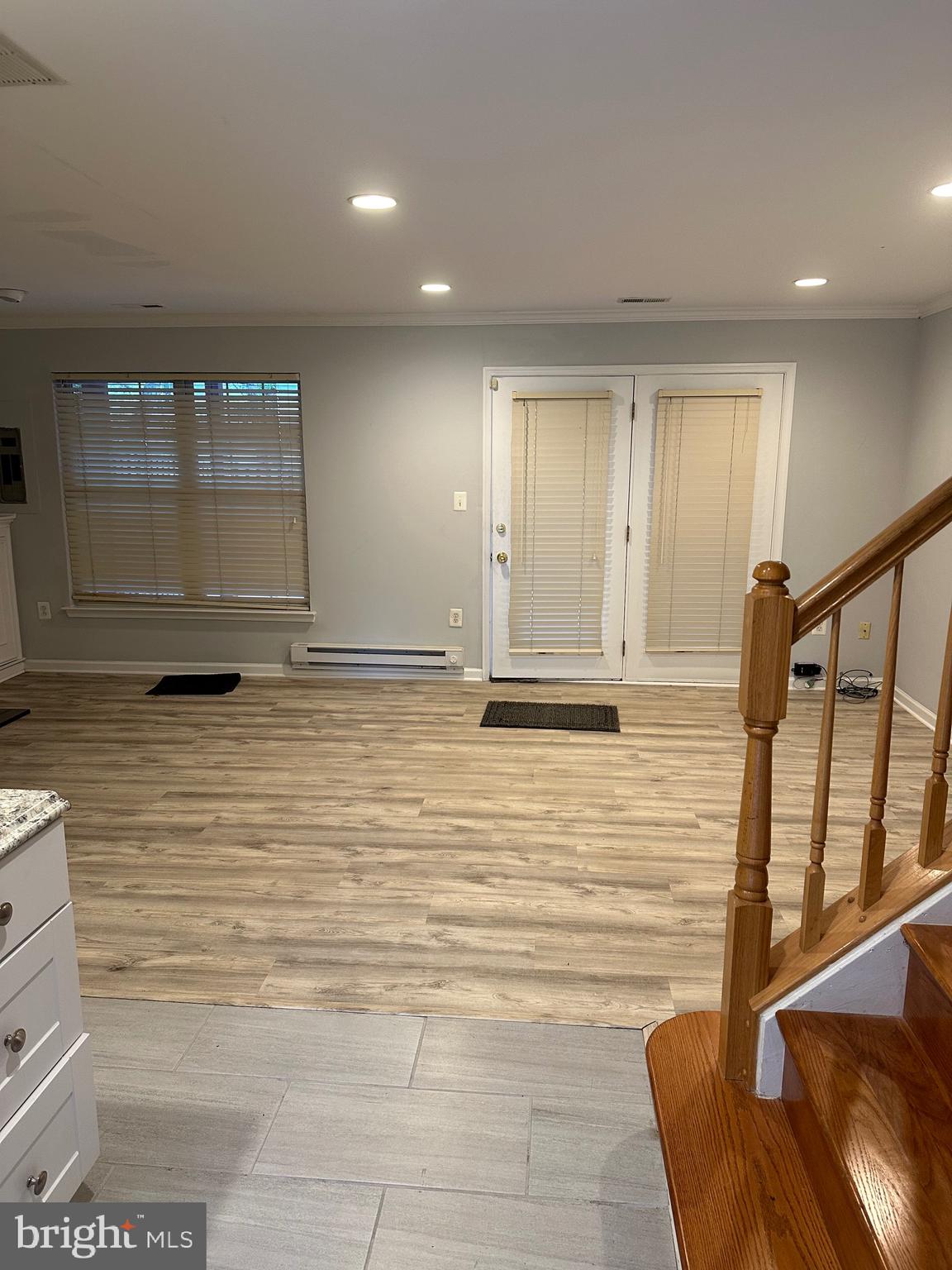 POTTERS GLEN - Residential Lease