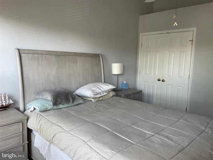 POTTERS GLEN - Residential Lease