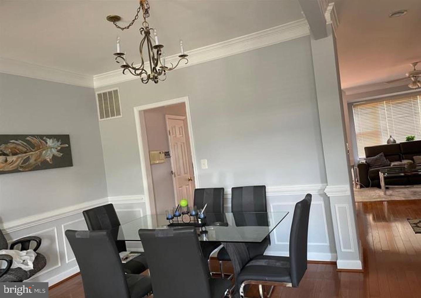 POTTERS GLEN - Residential Lease