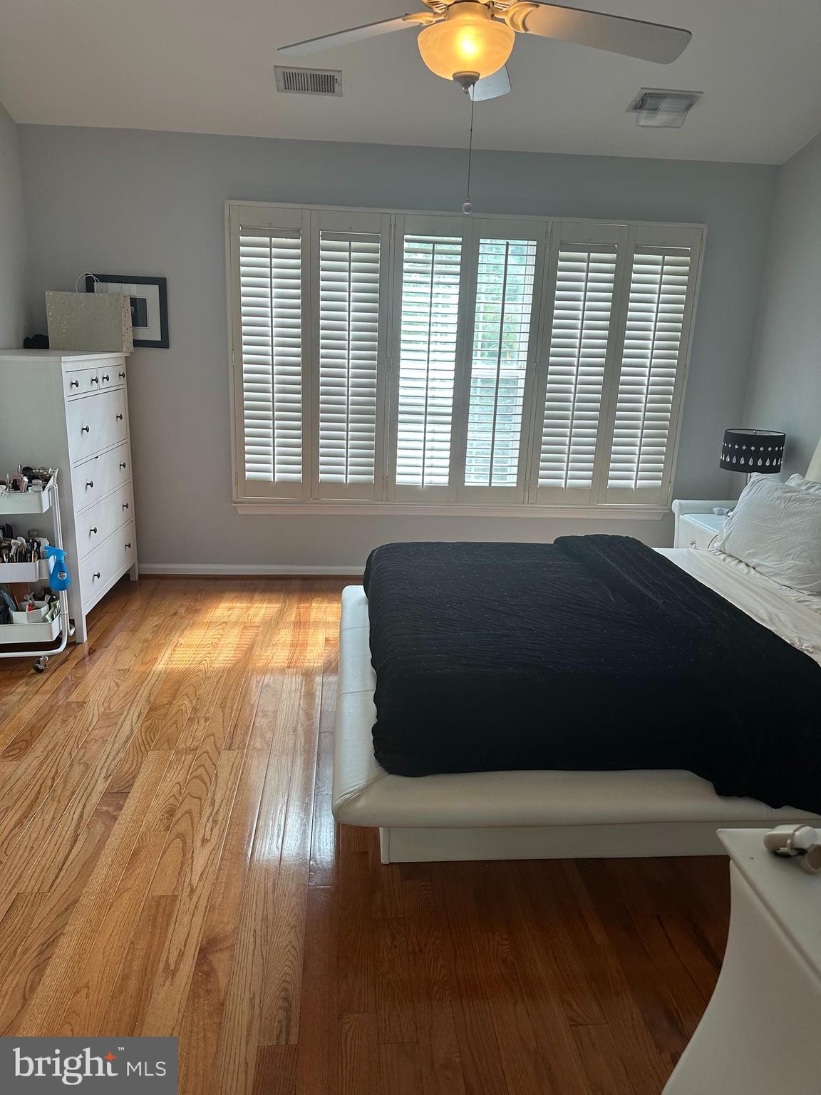 POTTERS GLEN - Residential Lease