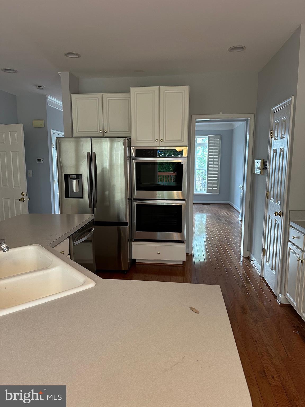 POTTERS GLEN - Residential Lease