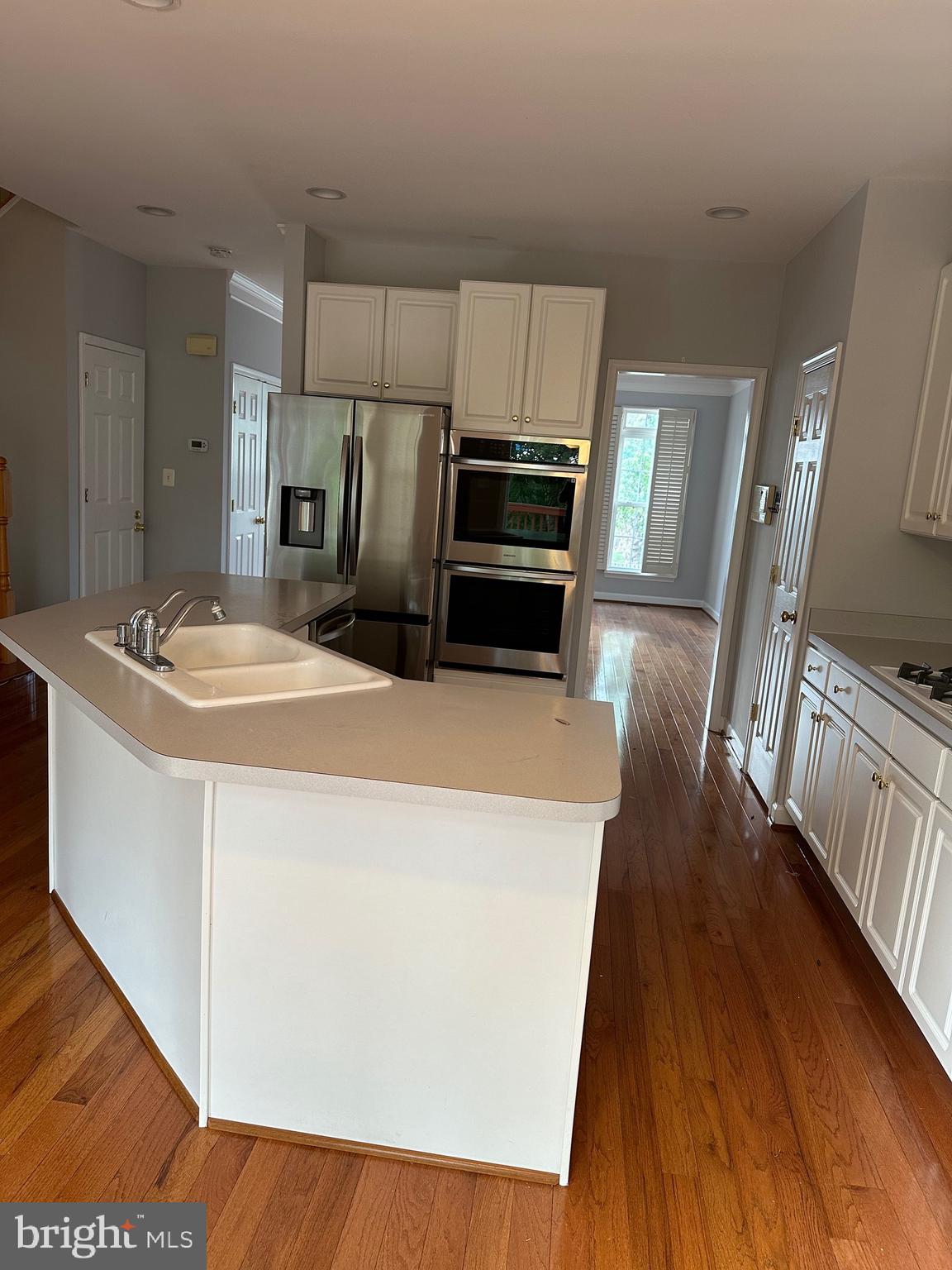 POTTERS GLEN - Residential Lease