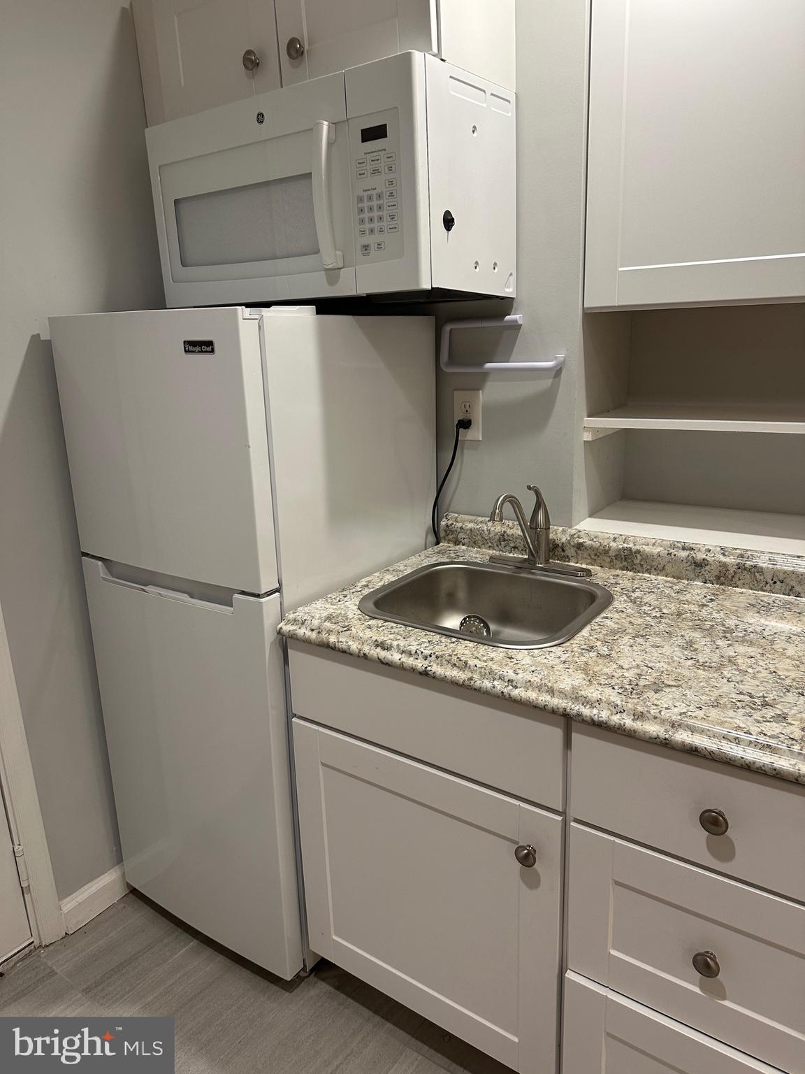 POTTERS GLEN - Residential Lease