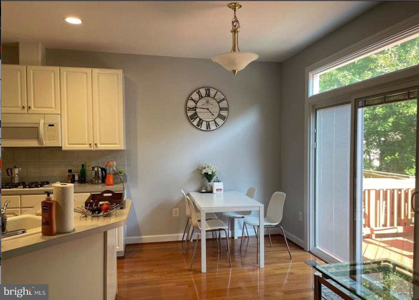 POTTERS GLEN - Residential Lease