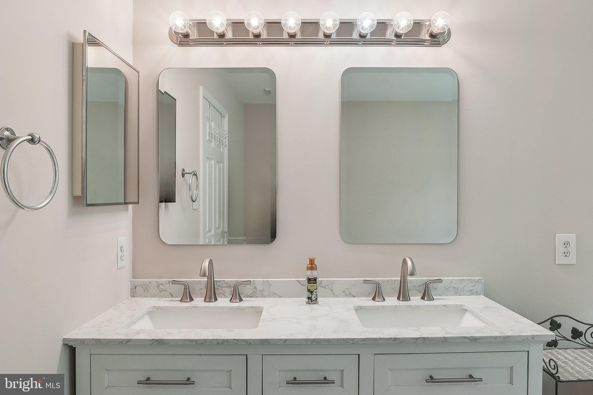 BARRINGTON OAKS - Residential