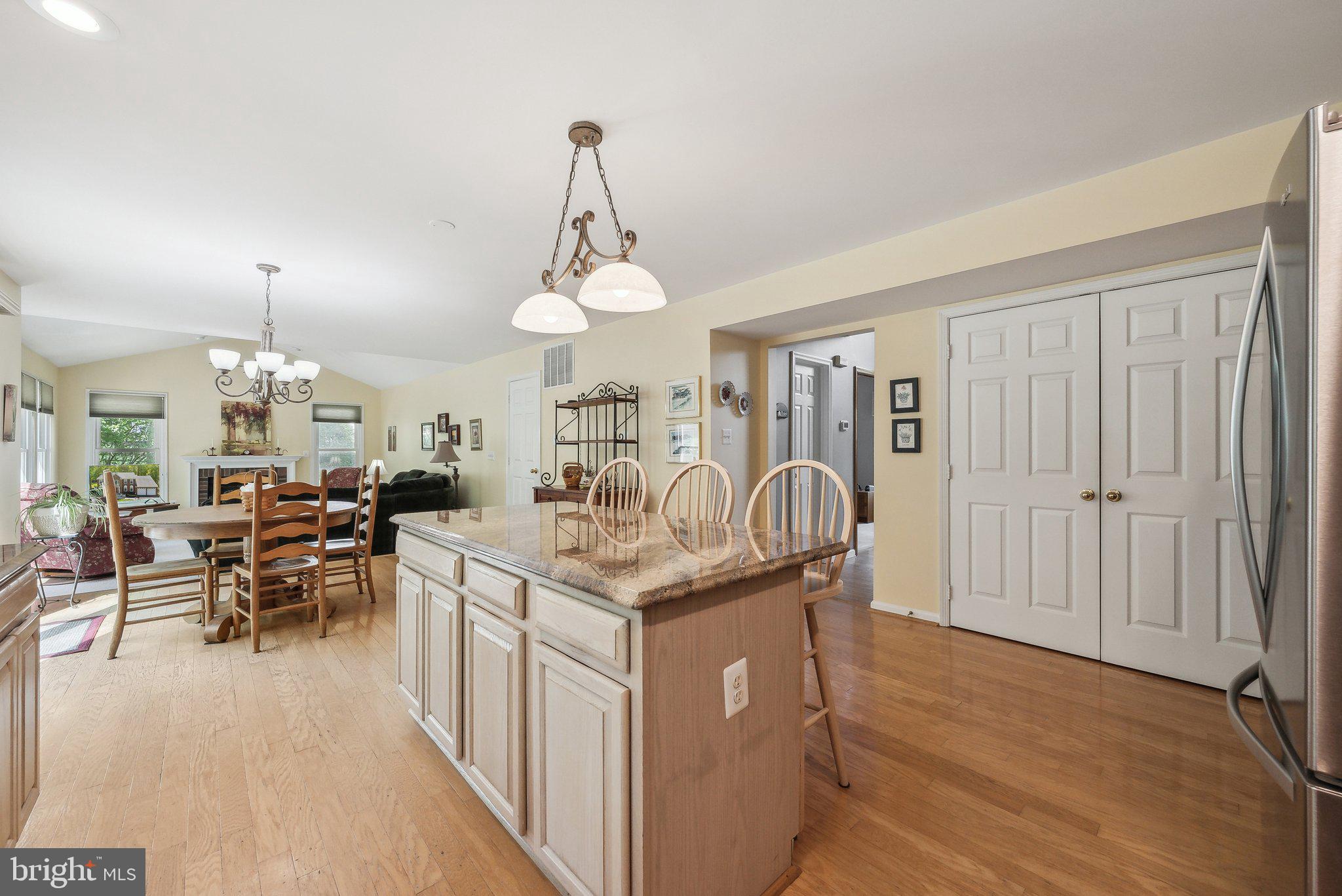 BARRINGTON OAKS - Residential