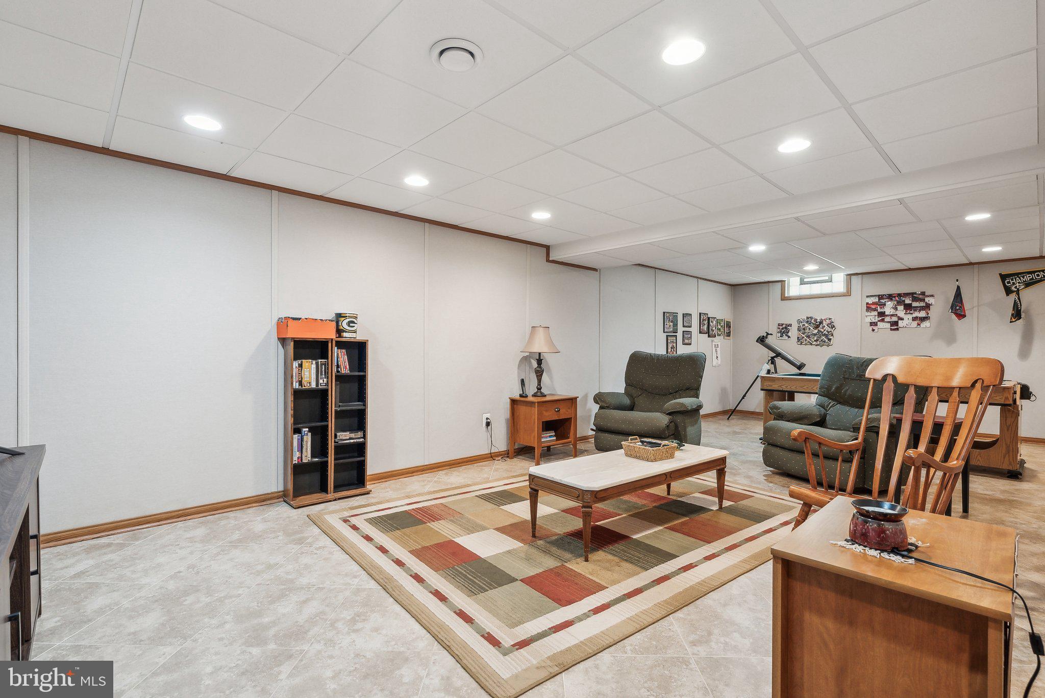 BARRINGTON OAKS - Residential