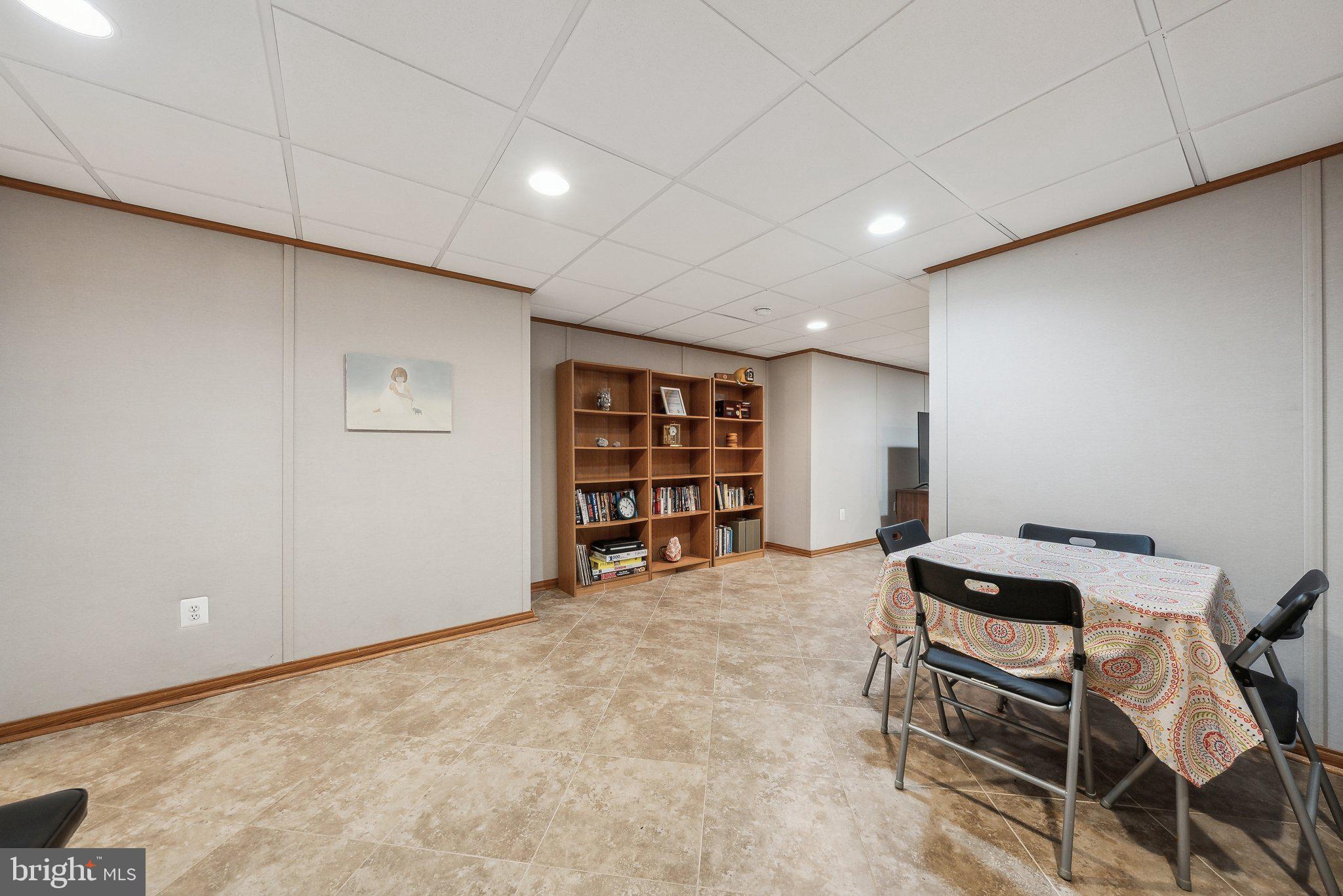 BARRINGTON OAKS - Residential