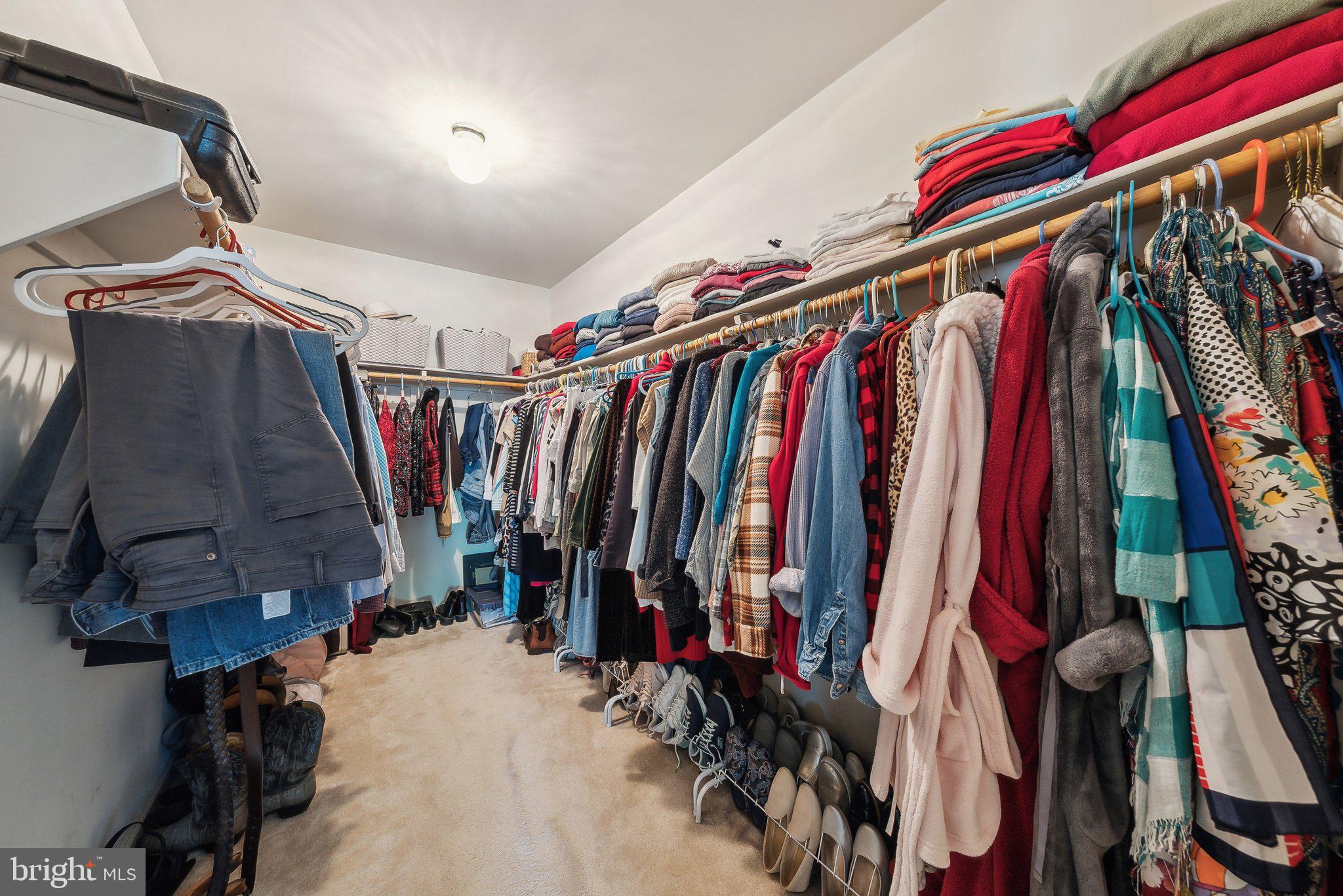 BARRINGTON OAKS - Residential