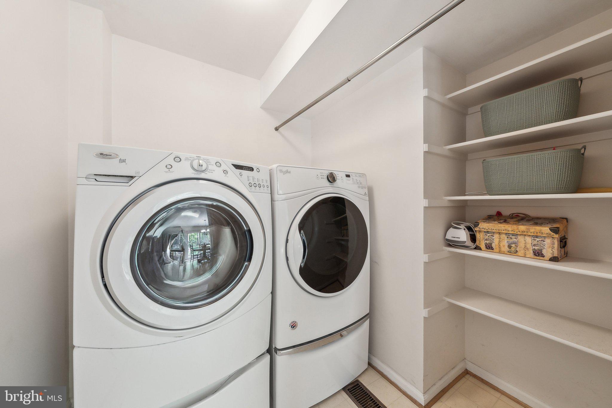 BARRINGTON OAKS - Residential