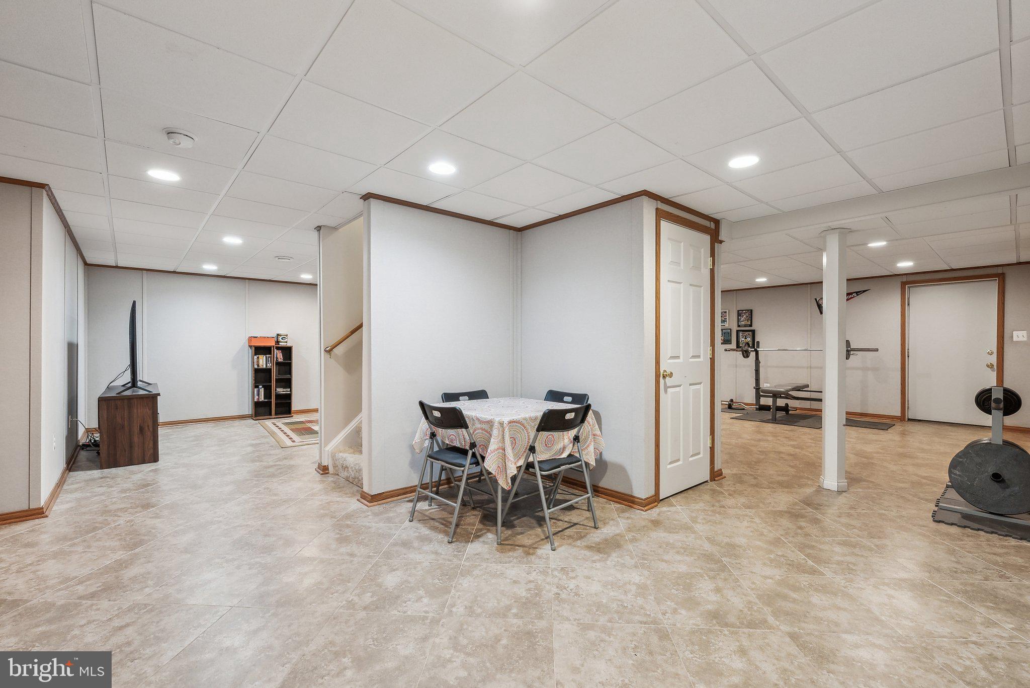 BARRINGTON OAKS - Residential