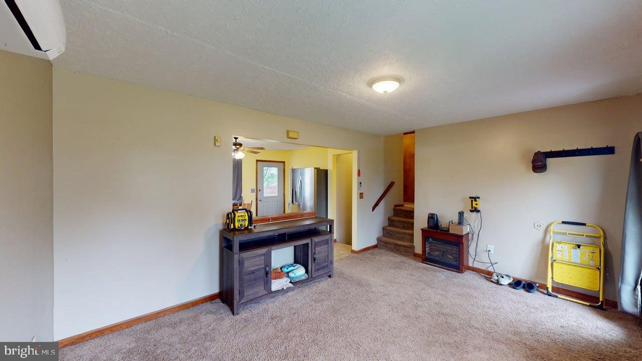 NEW SUNRISE SUMMIT - Residential