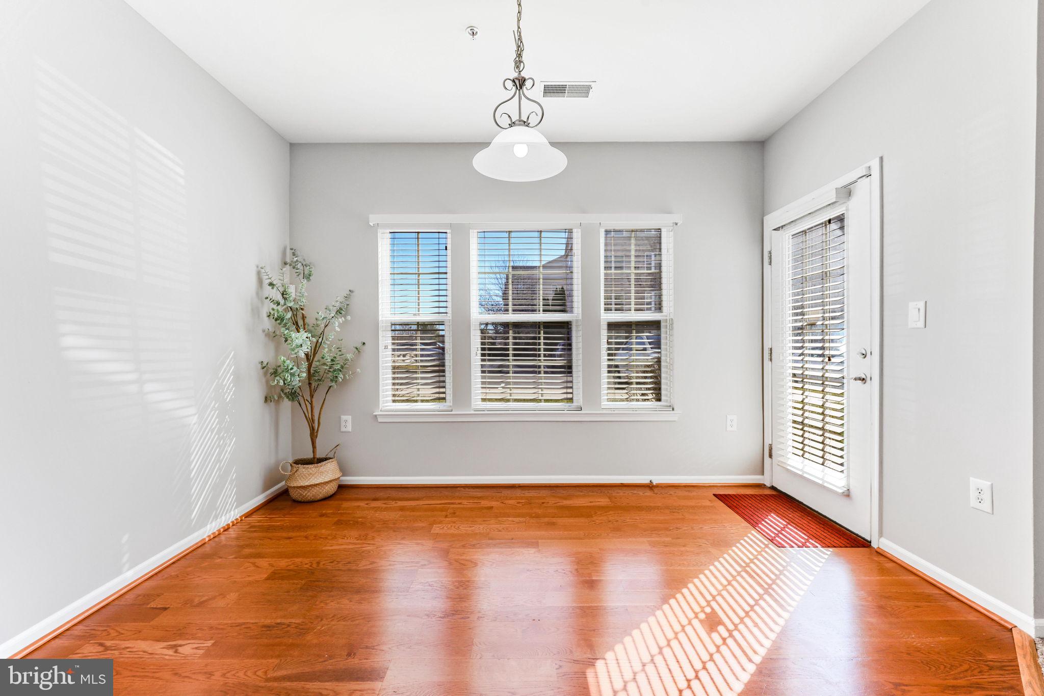 COURTYARDS AT WAVERLY WOODS EAST - Residential