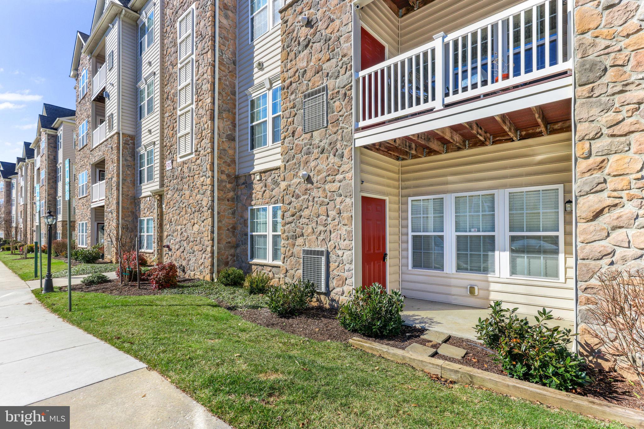 COURTYARDS AT WAVERLY WOODS EAST - Residential