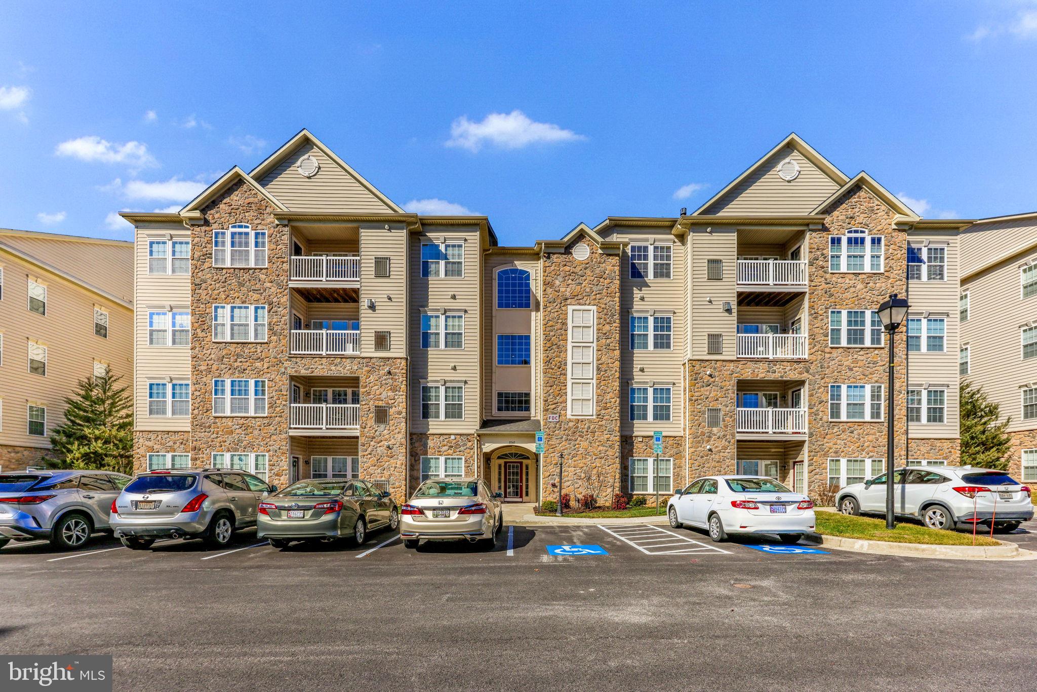COURTYARDS AT WAVERLY WOODS EAST - Residential