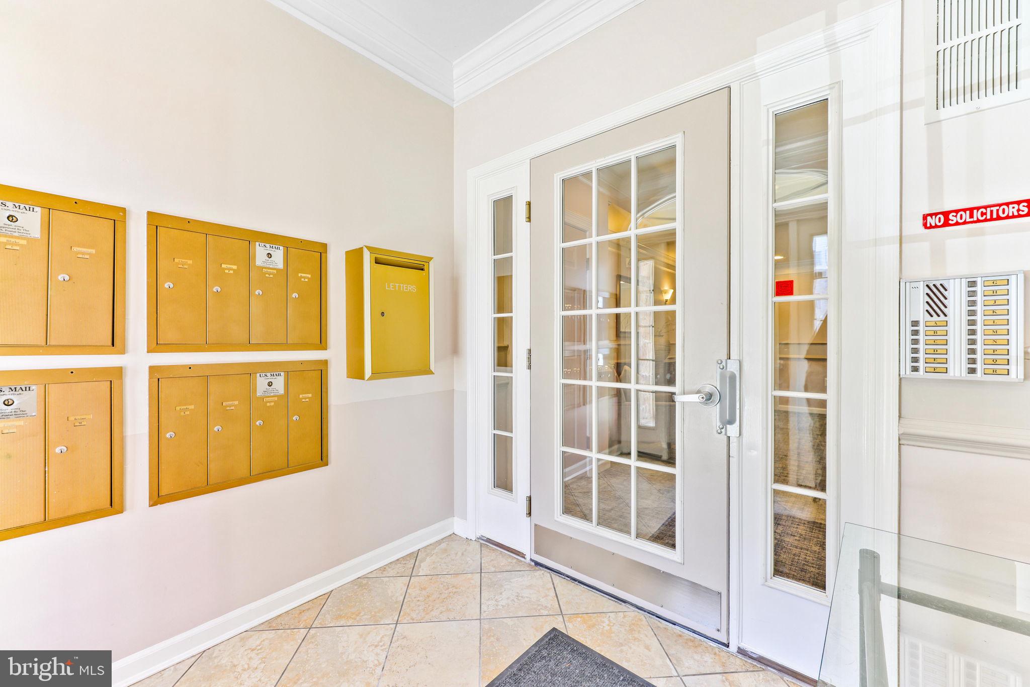 COURTYARDS AT WAVERLY WOODS EAST - Residential