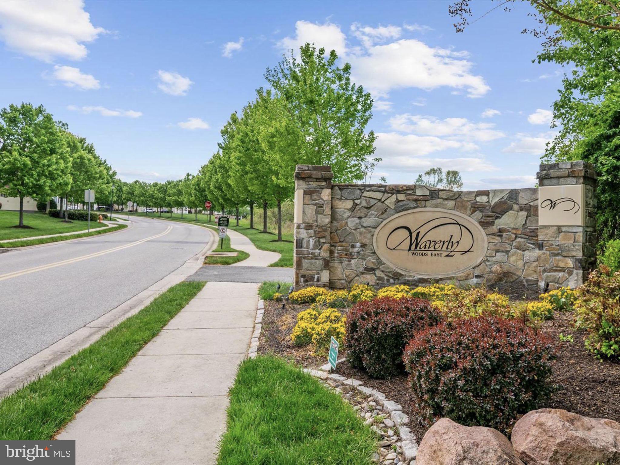 COURTYARDS AT WAVERLY WOODS EAST - Residential