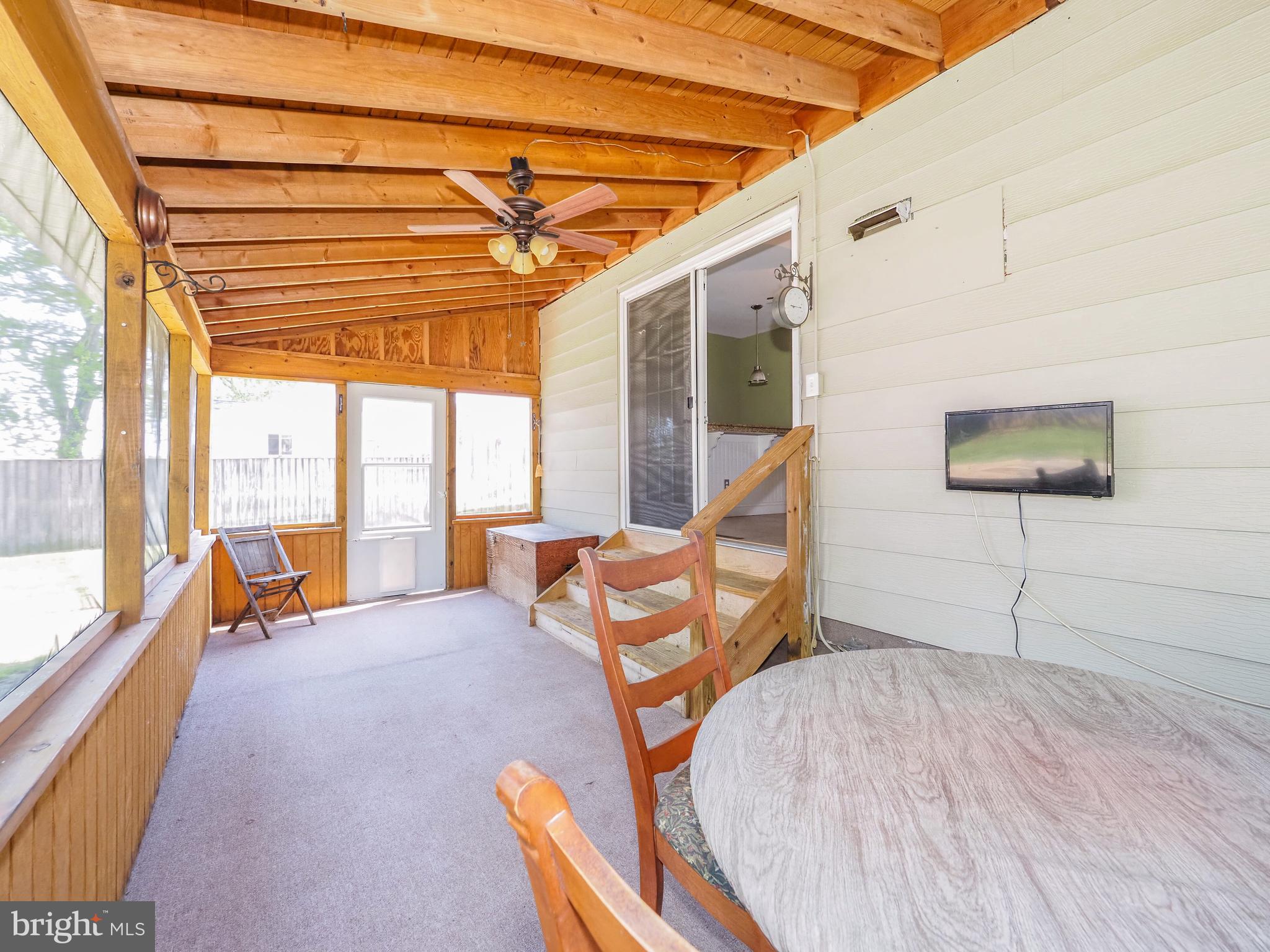 FERNGLEN MANOR - Residential