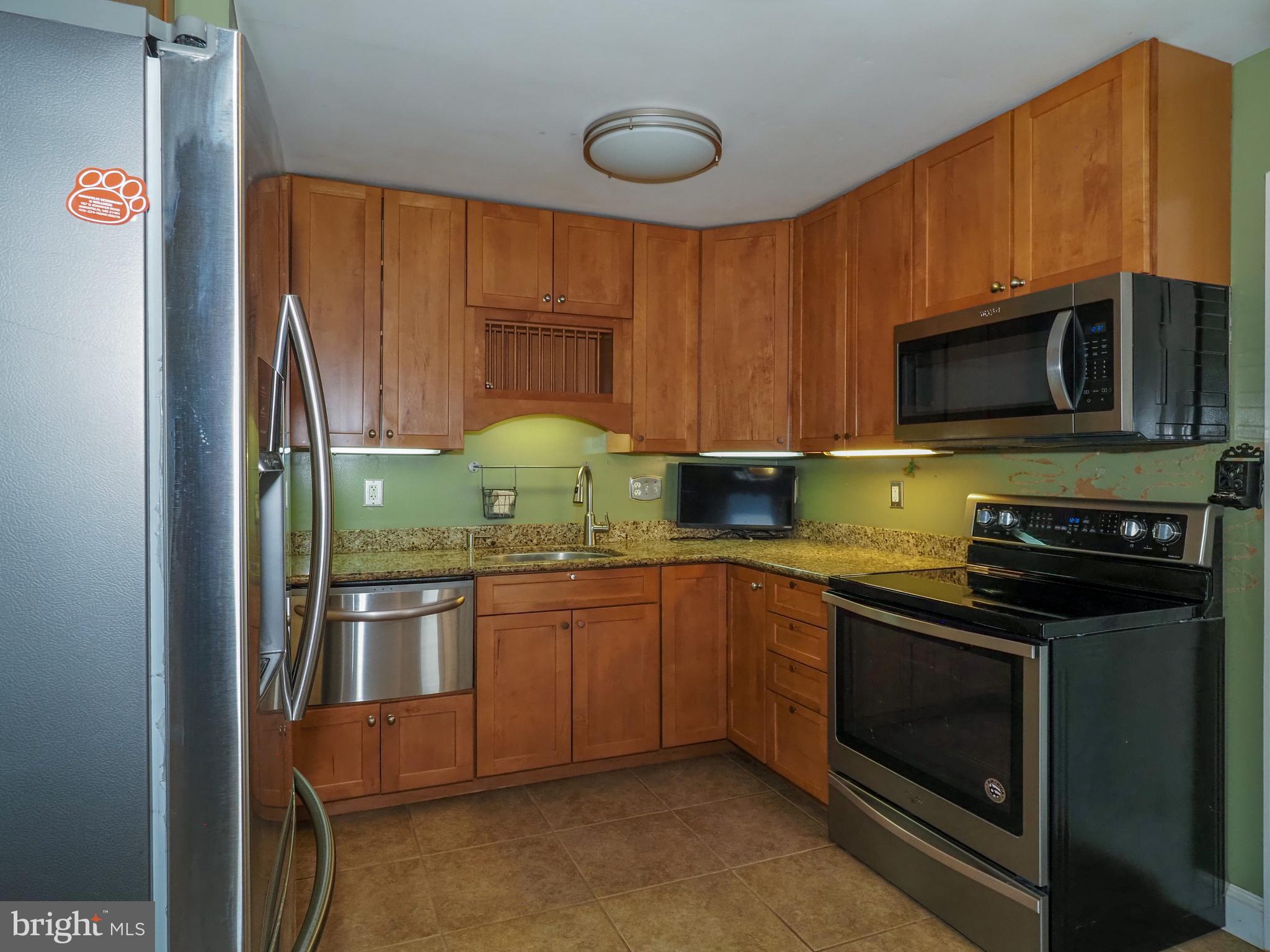 FERNGLEN MANOR - Residential