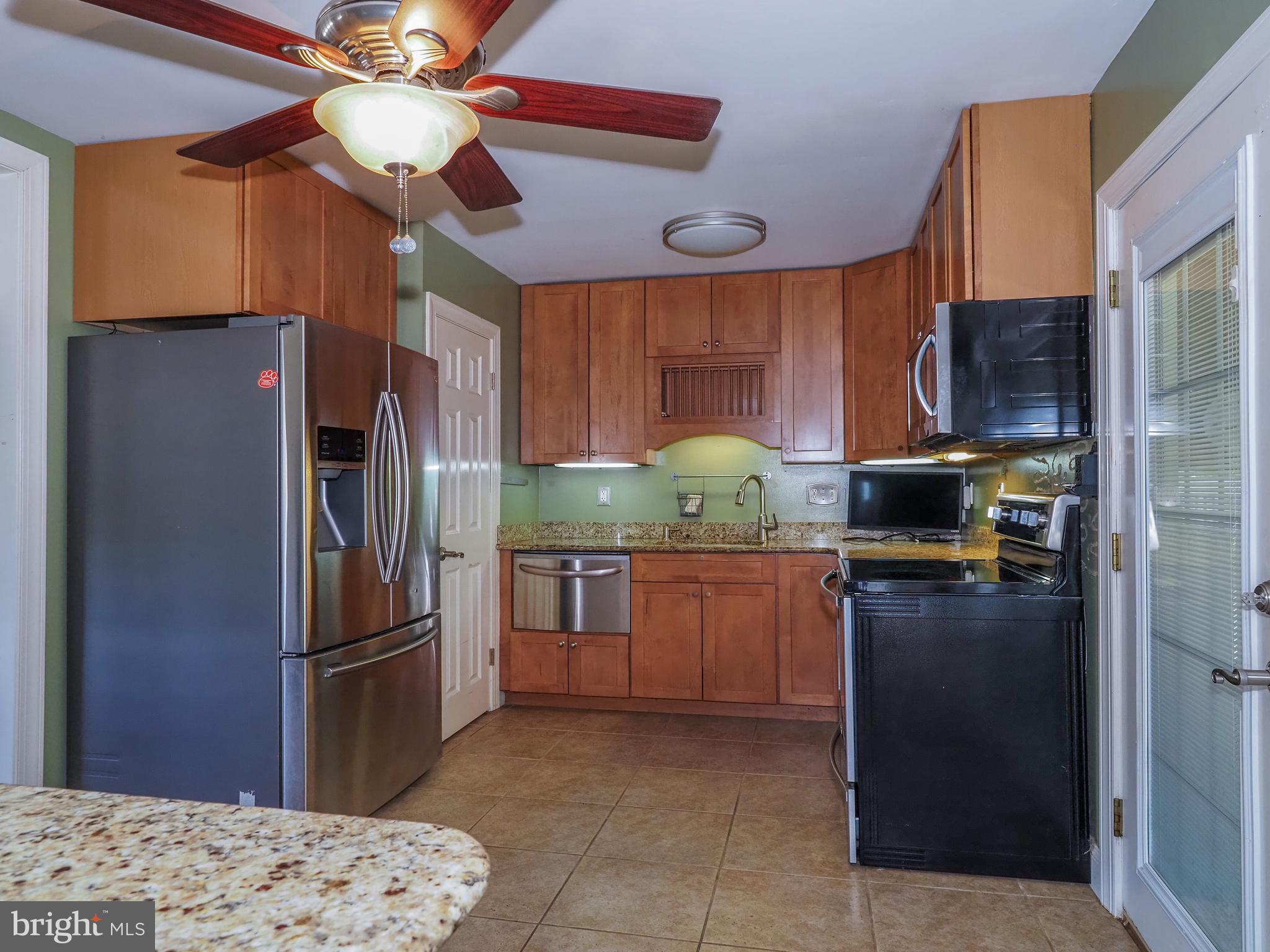 FERNGLEN MANOR - Residential