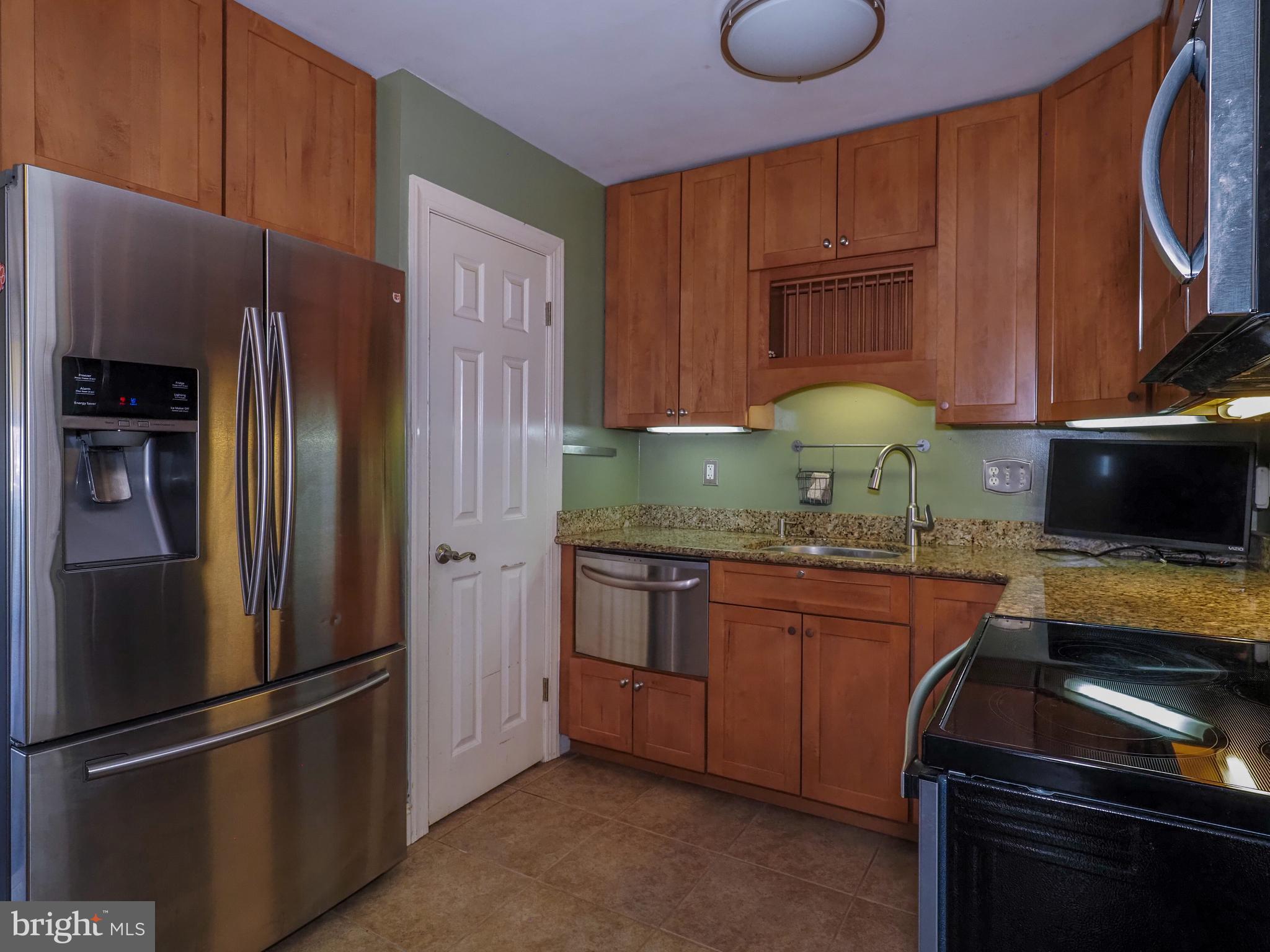 FERNGLEN MANOR - Residential