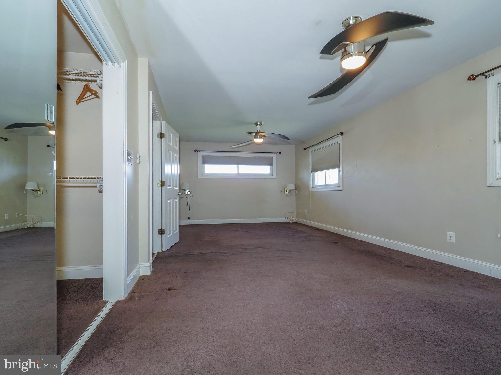 FERNGLEN MANOR - Residential