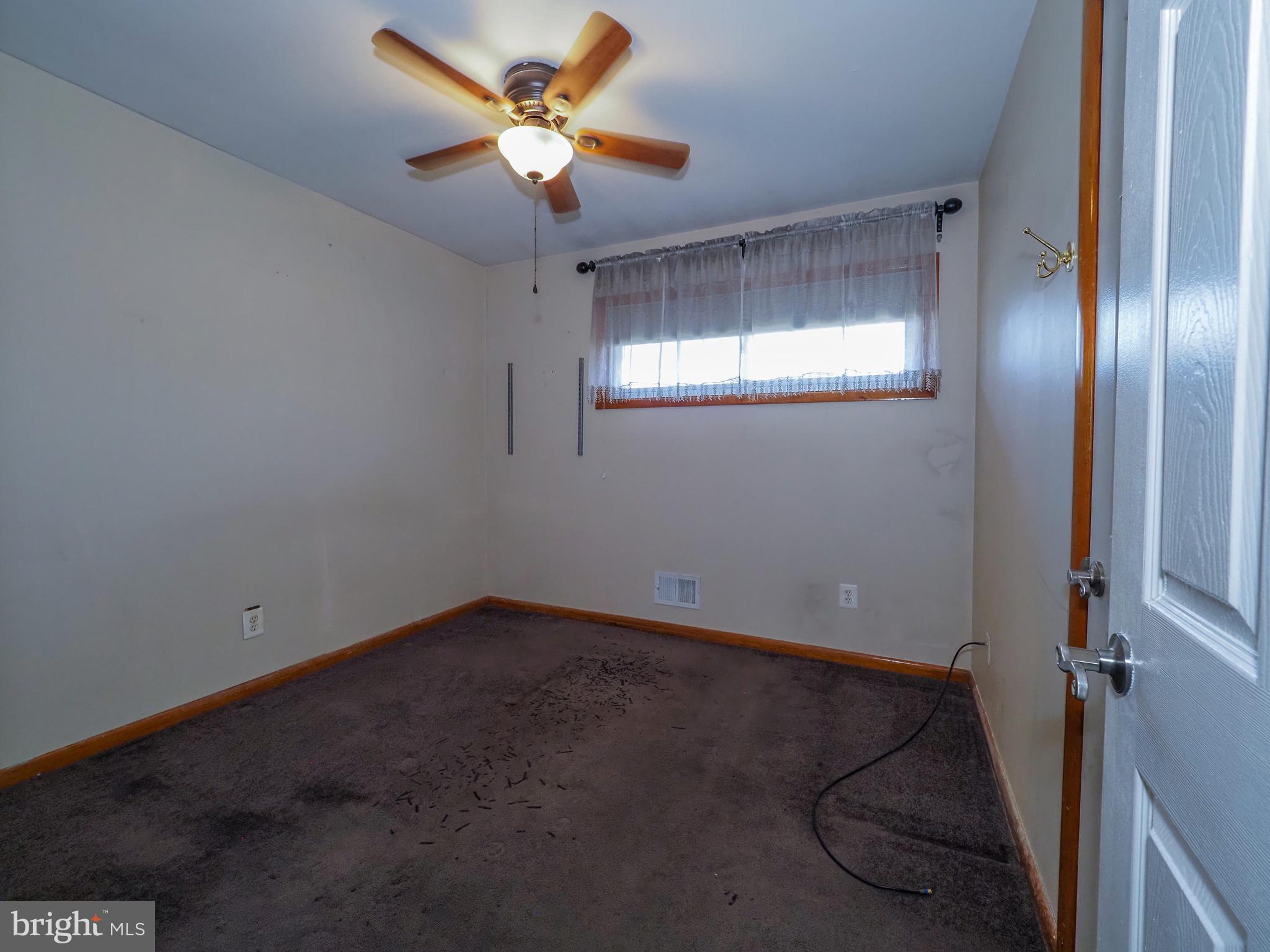 FERNGLEN MANOR - Residential