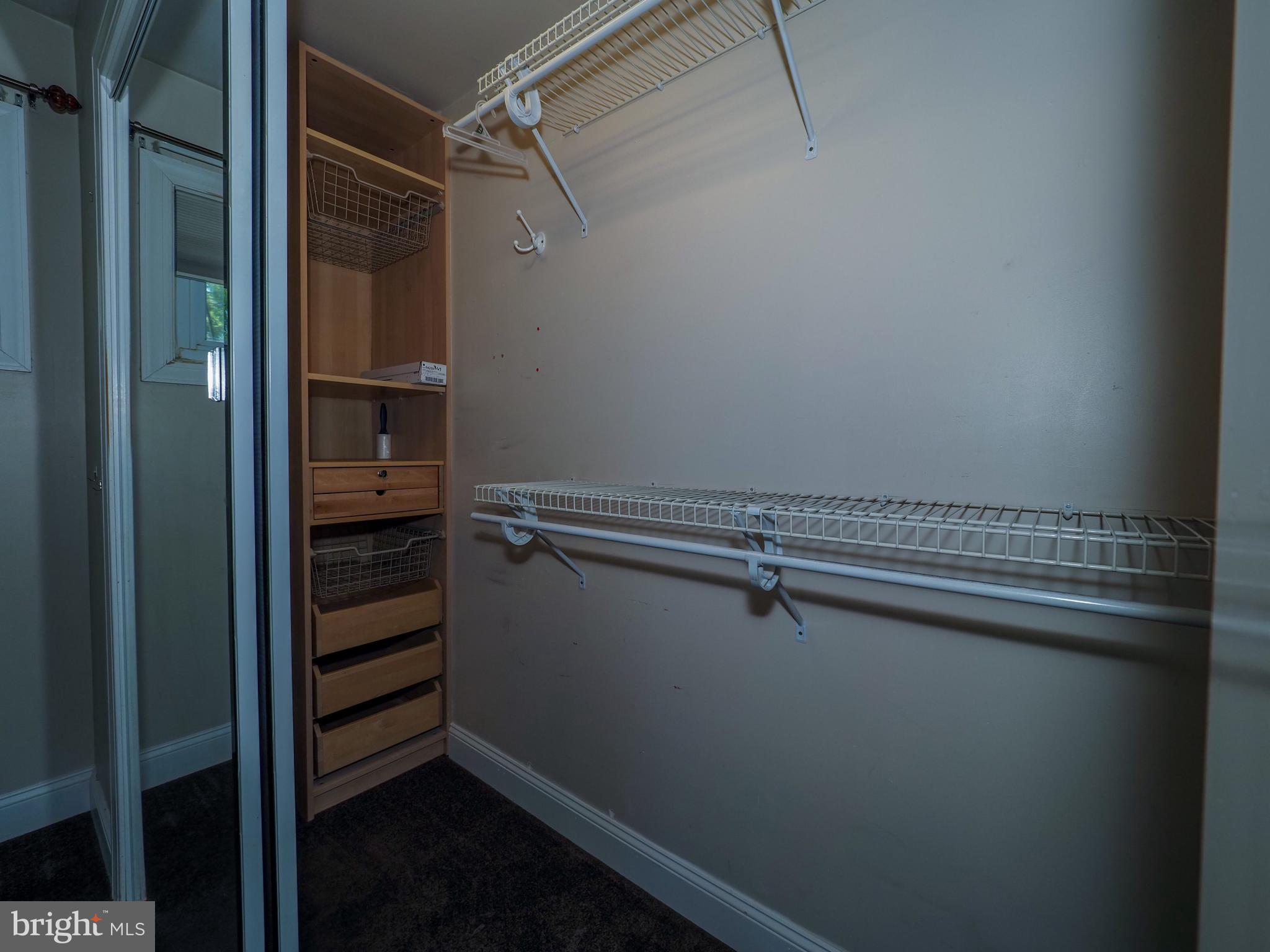 FERNGLEN MANOR - Residential