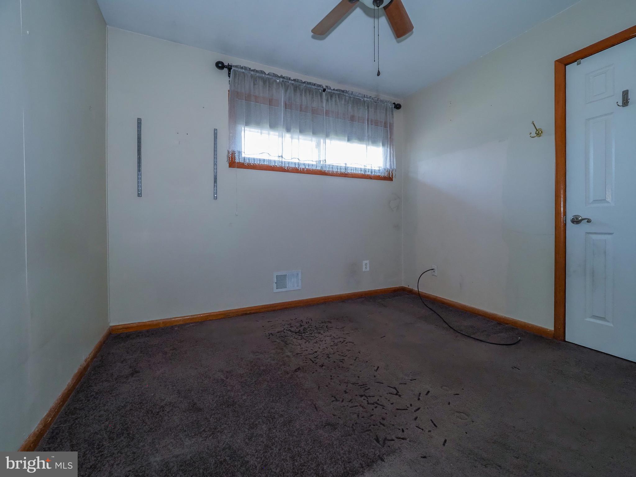 FERNGLEN MANOR - Residential