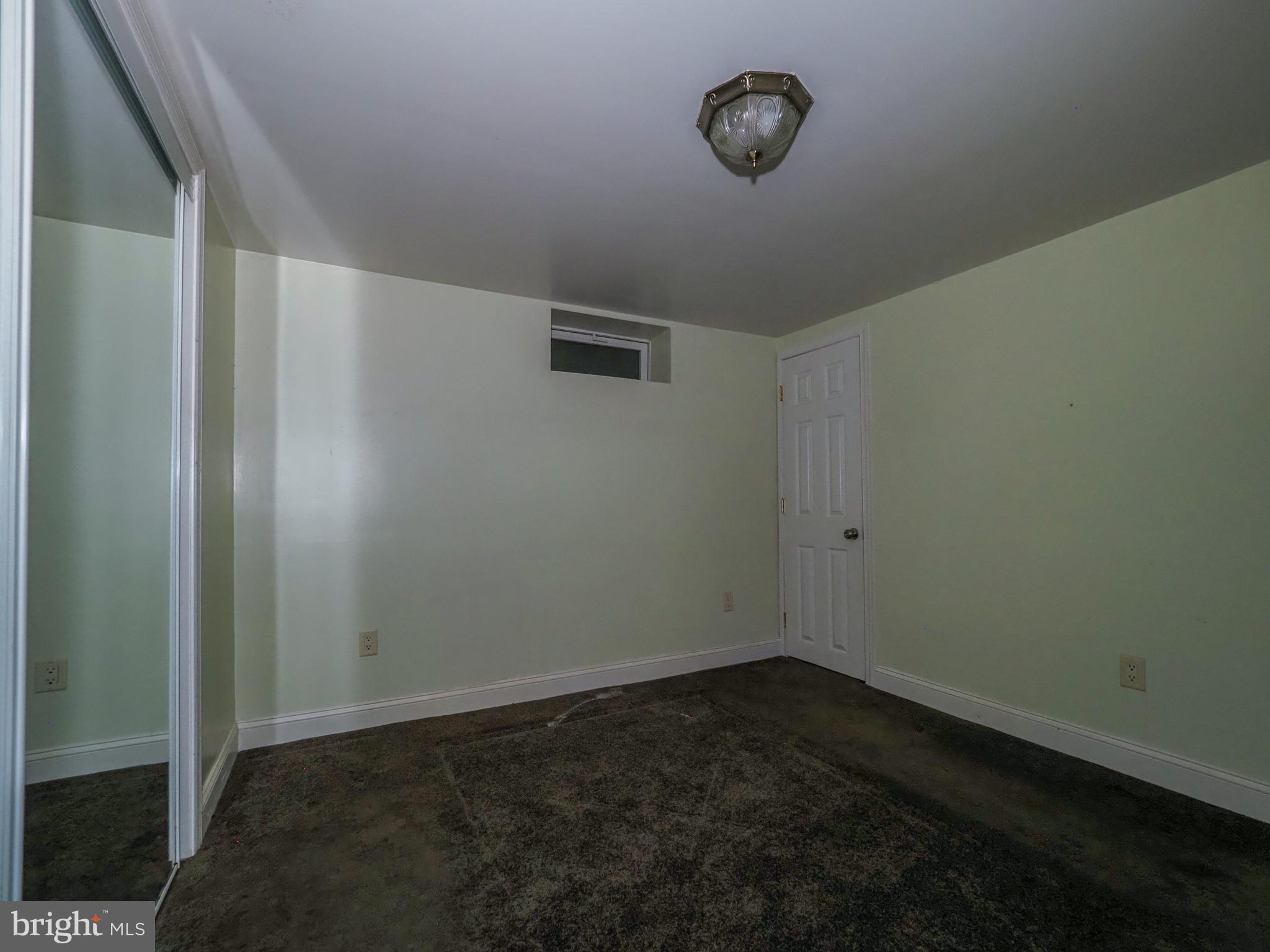 FERNGLEN MANOR - Residential