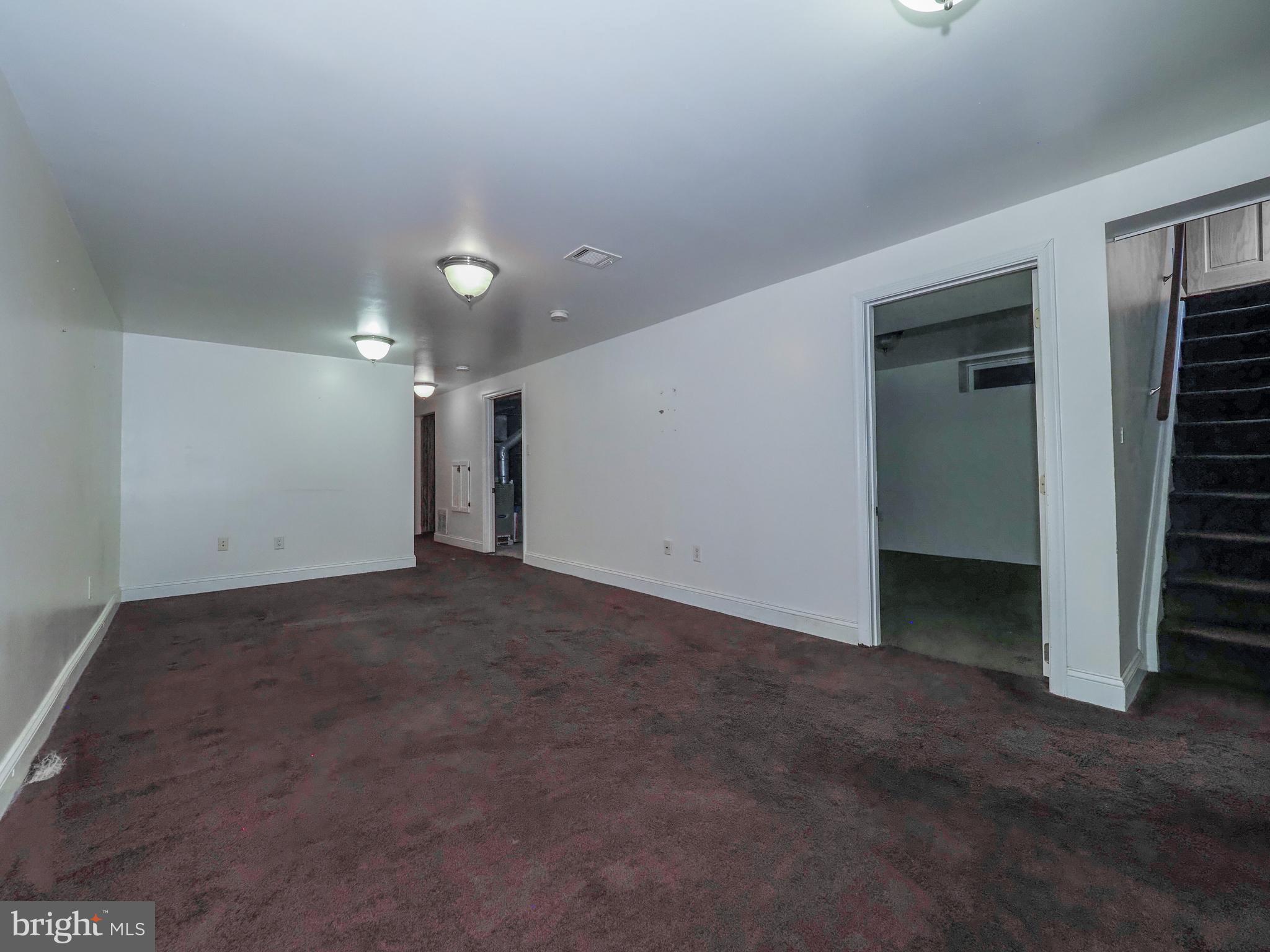 FERNGLEN MANOR - Residential