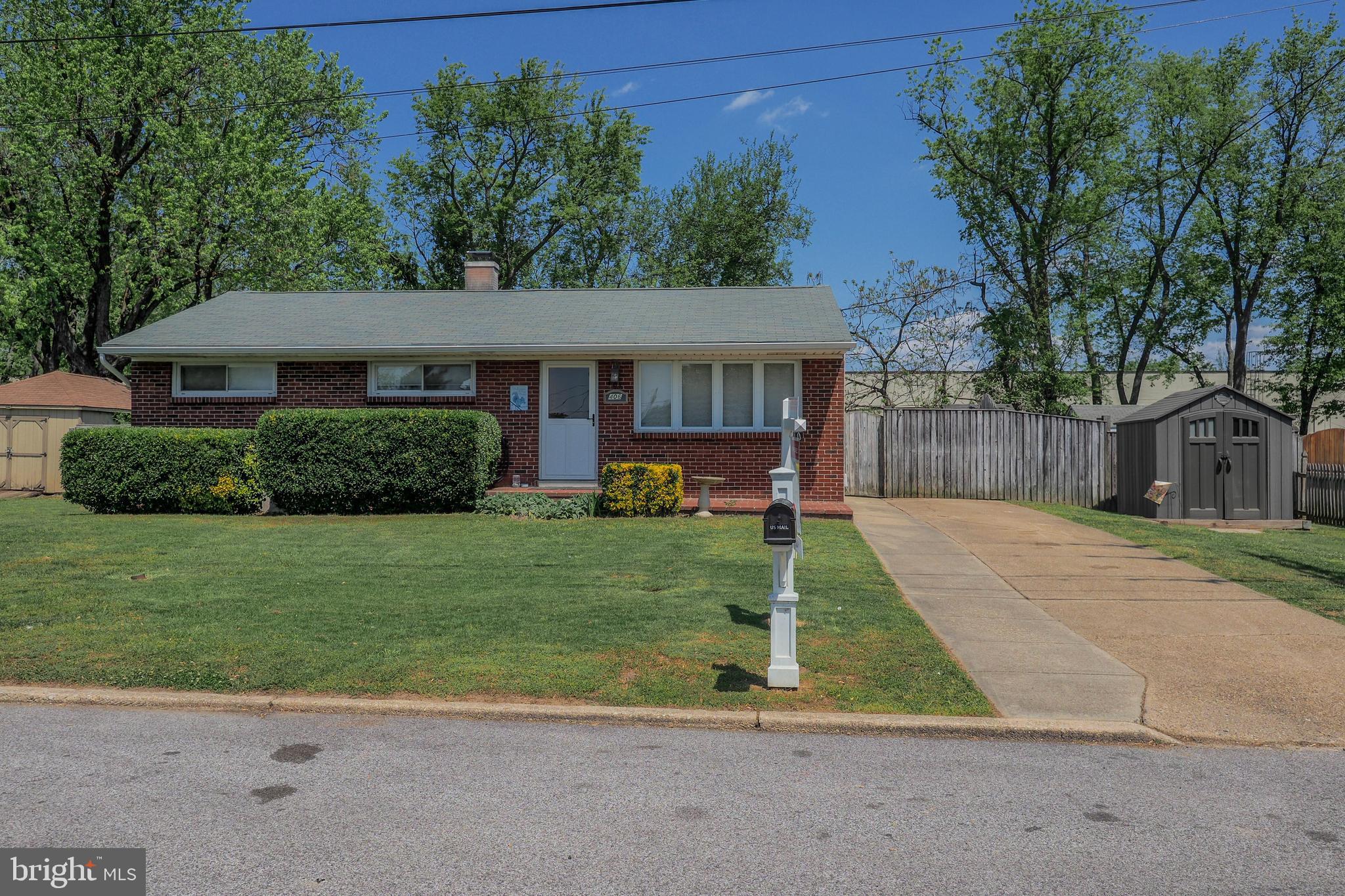 FERNGLEN MANOR - Residential