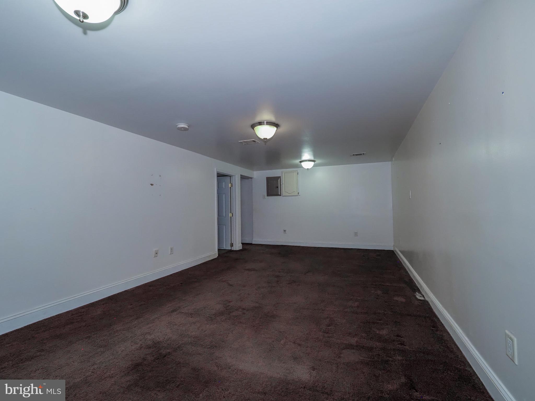 FERNGLEN MANOR - Residential