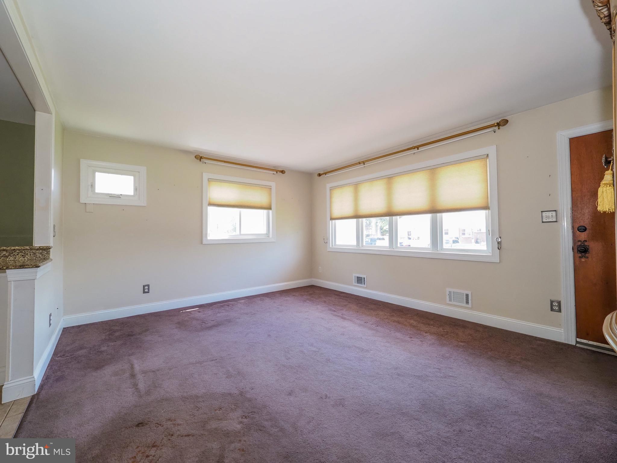 FERNGLEN MANOR - Residential