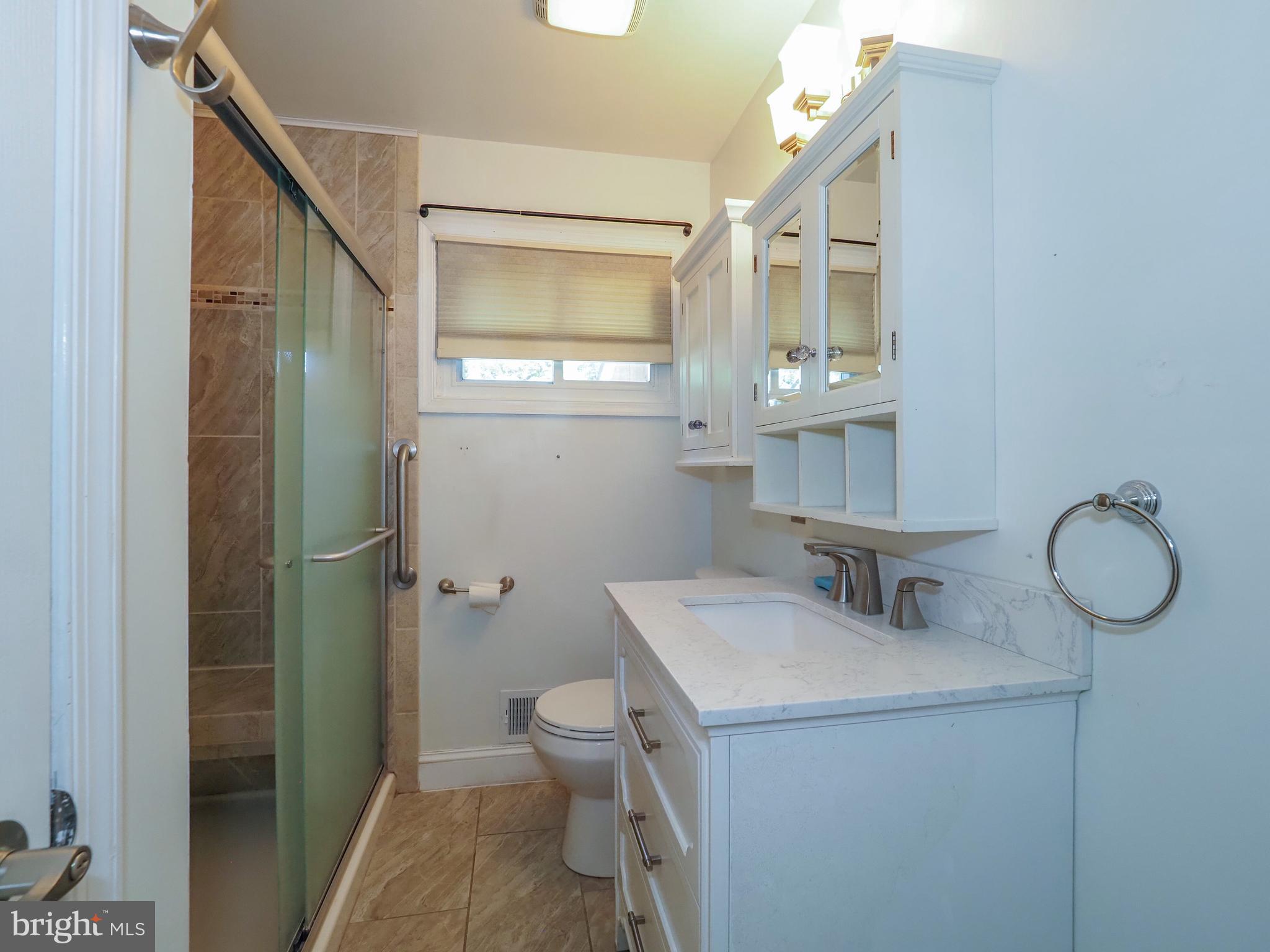 FERNGLEN MANOR - Residential