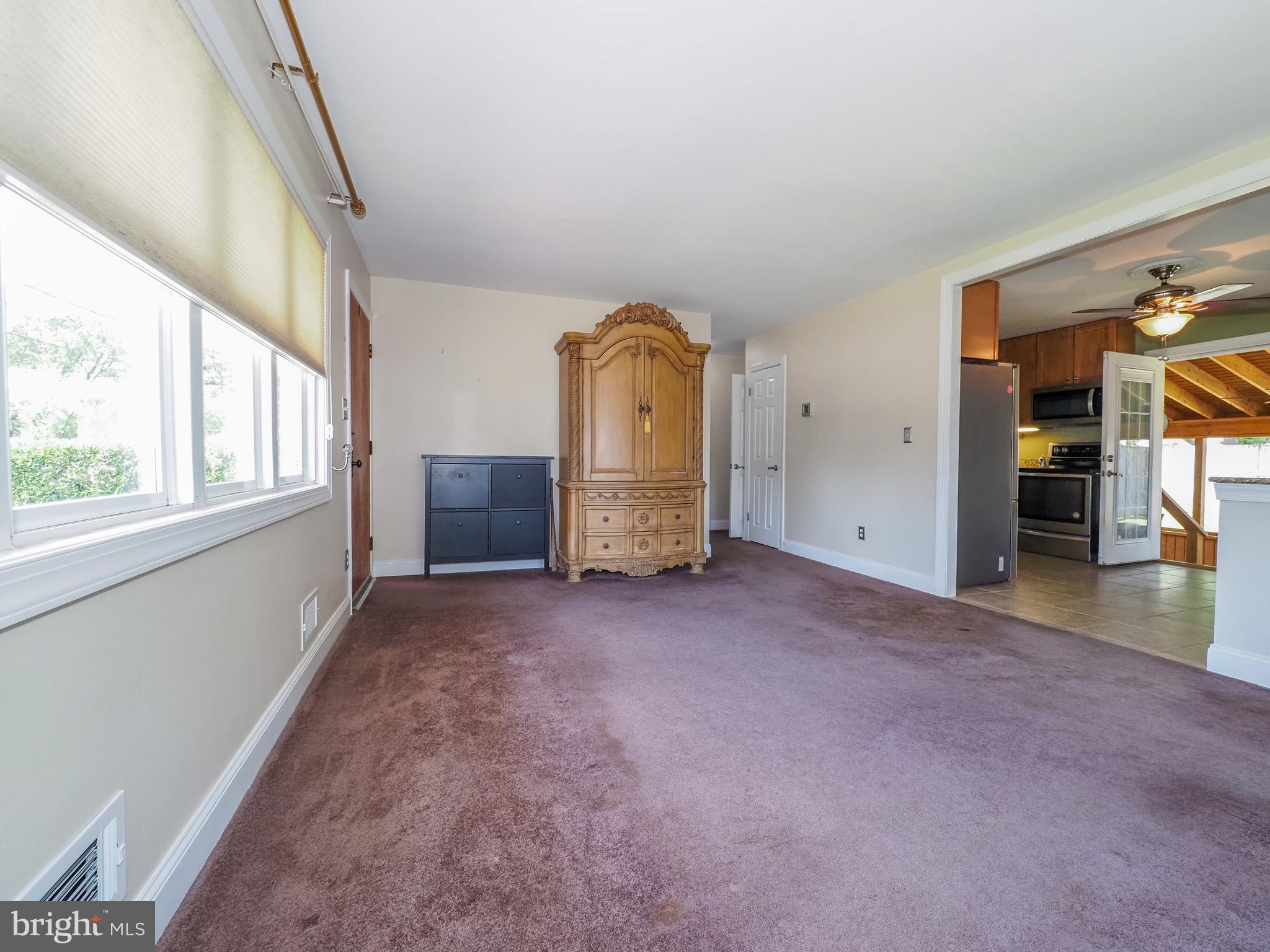 FERNGLEN MANOR - Residential