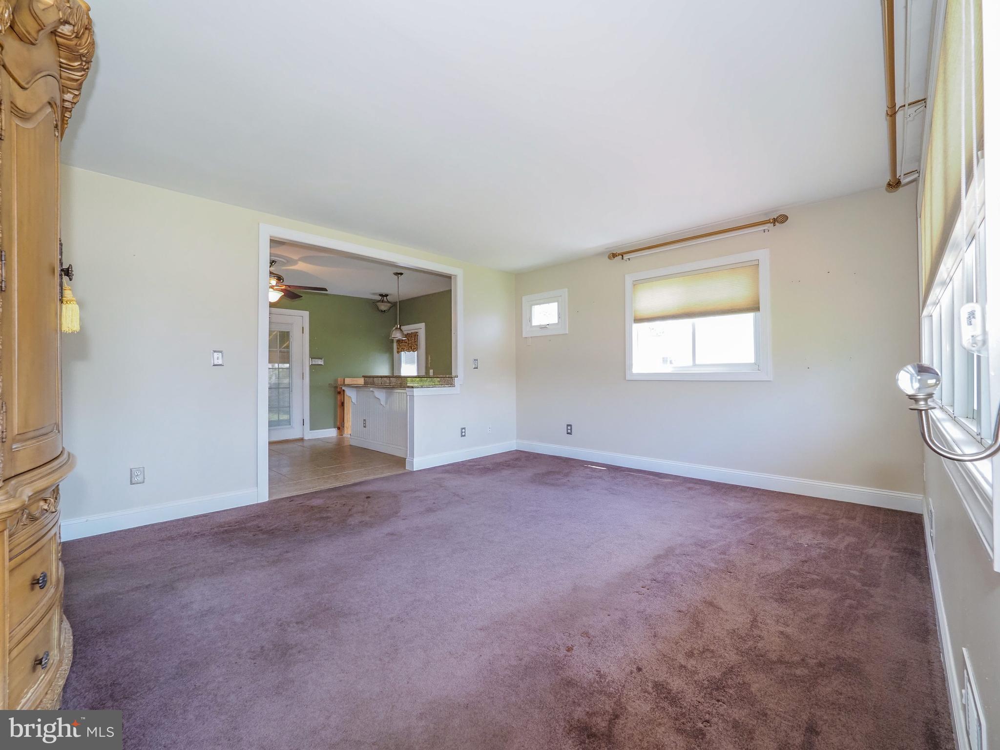 FERNGLEN MANOR - Residential