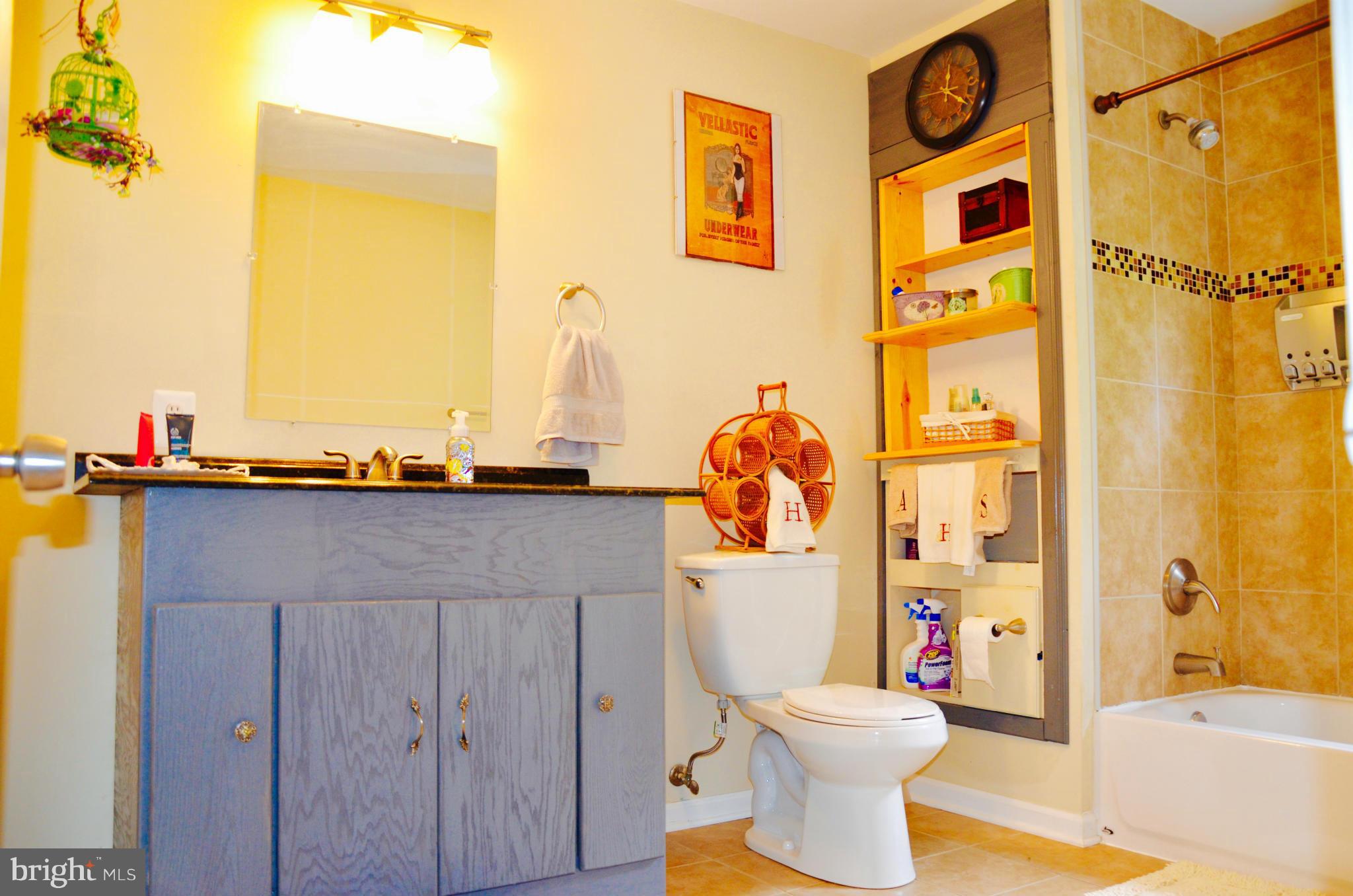 LANDSDOWNE - Residential