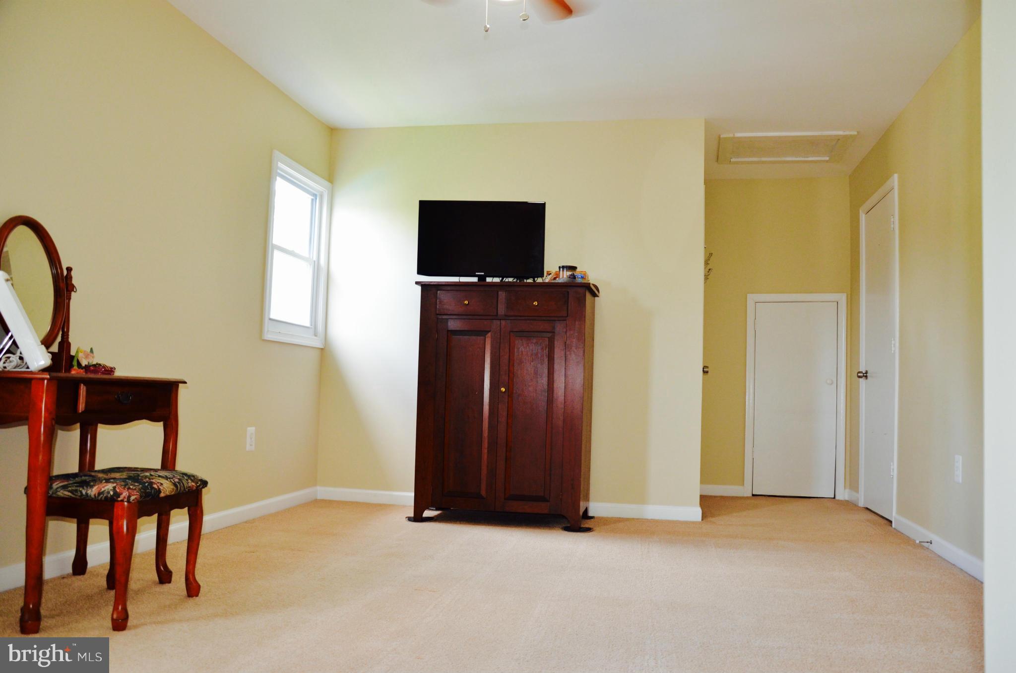 LANDSDOWNE - Residential