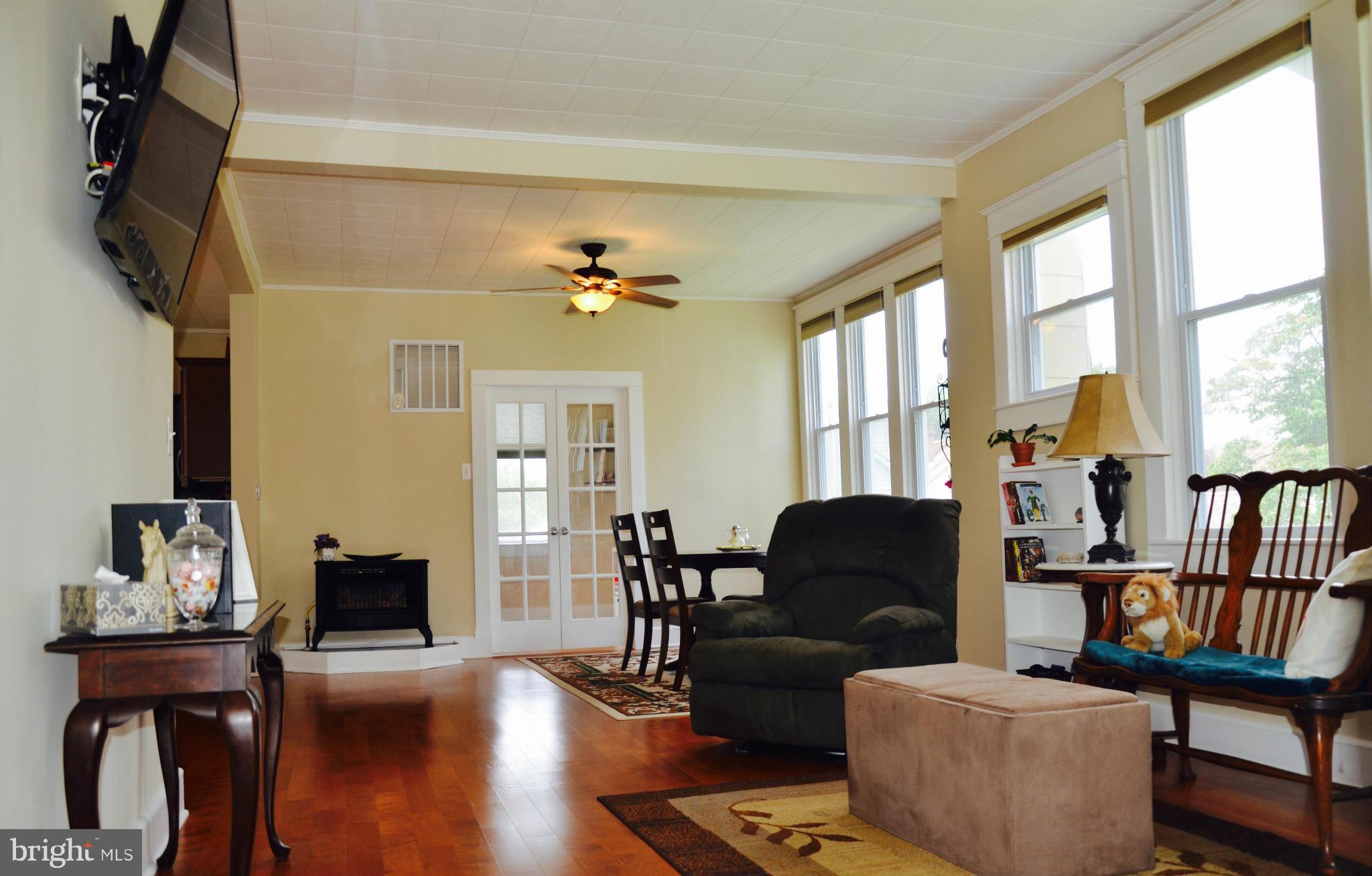 LANDSDOWNE - Residential