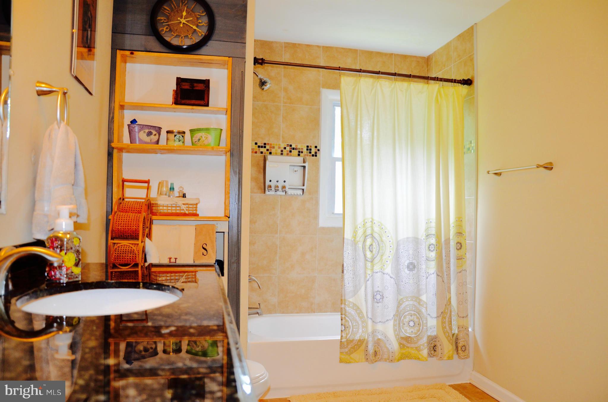 LANDSDOWNE - Residential