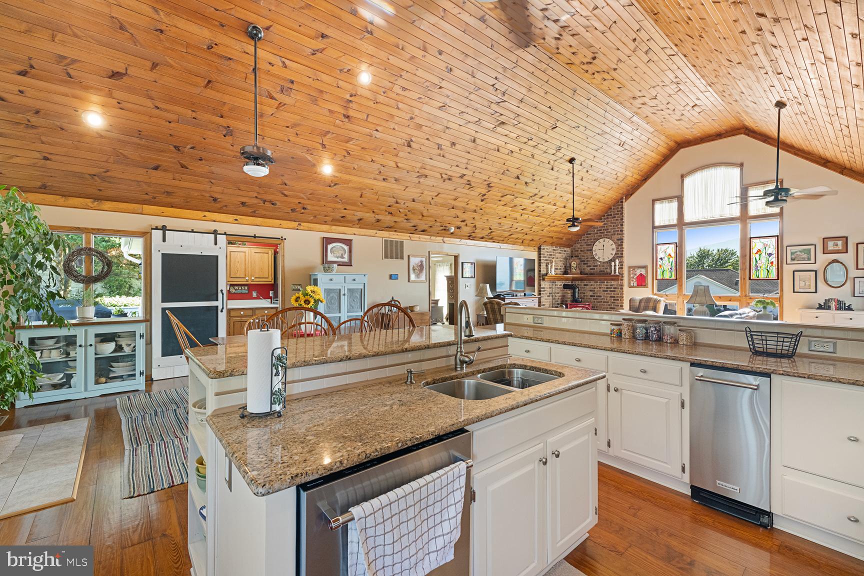 THE FOOTHILLS - Residential