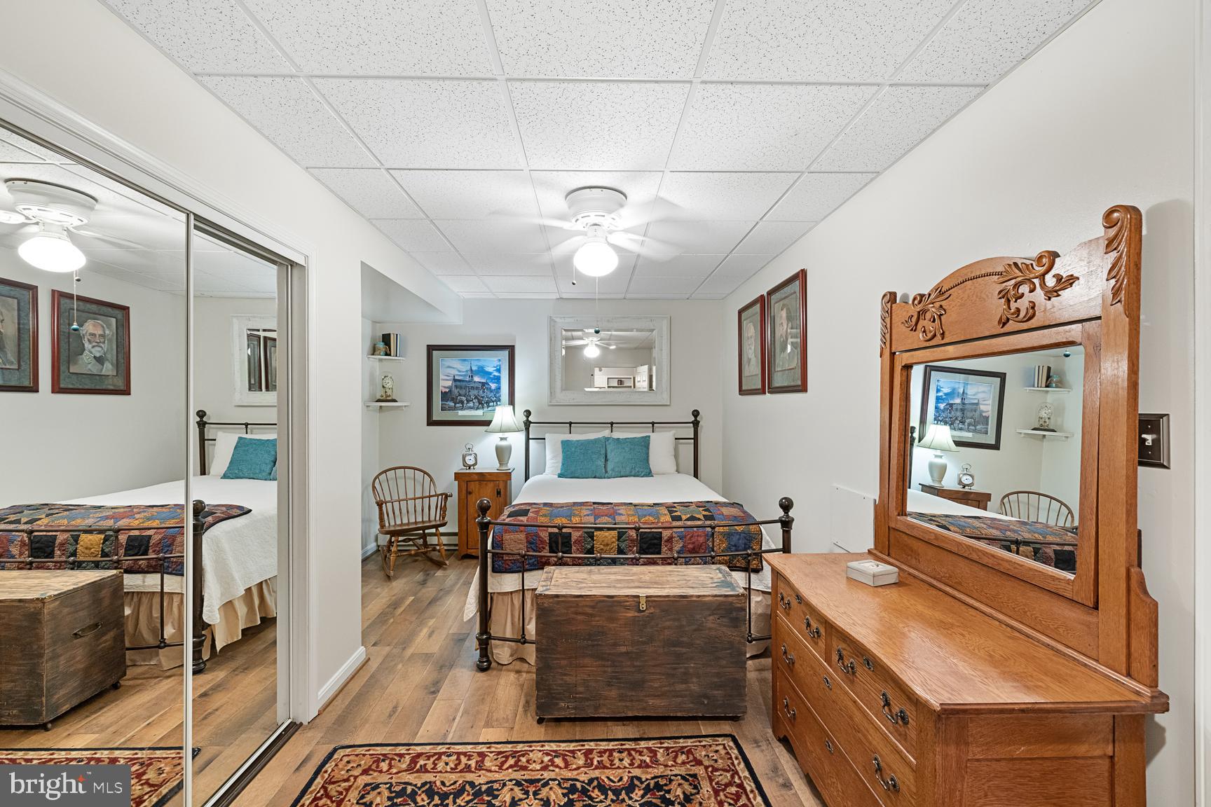 THE FOOTHILLS - Residential