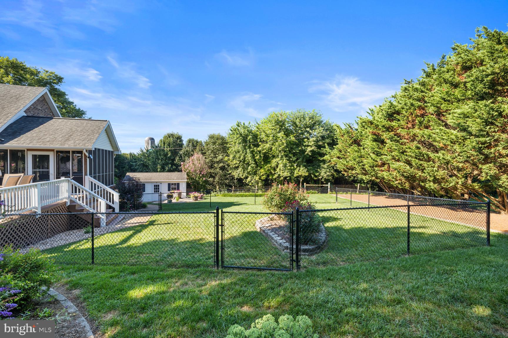 THE FOOTHILLS - Residential